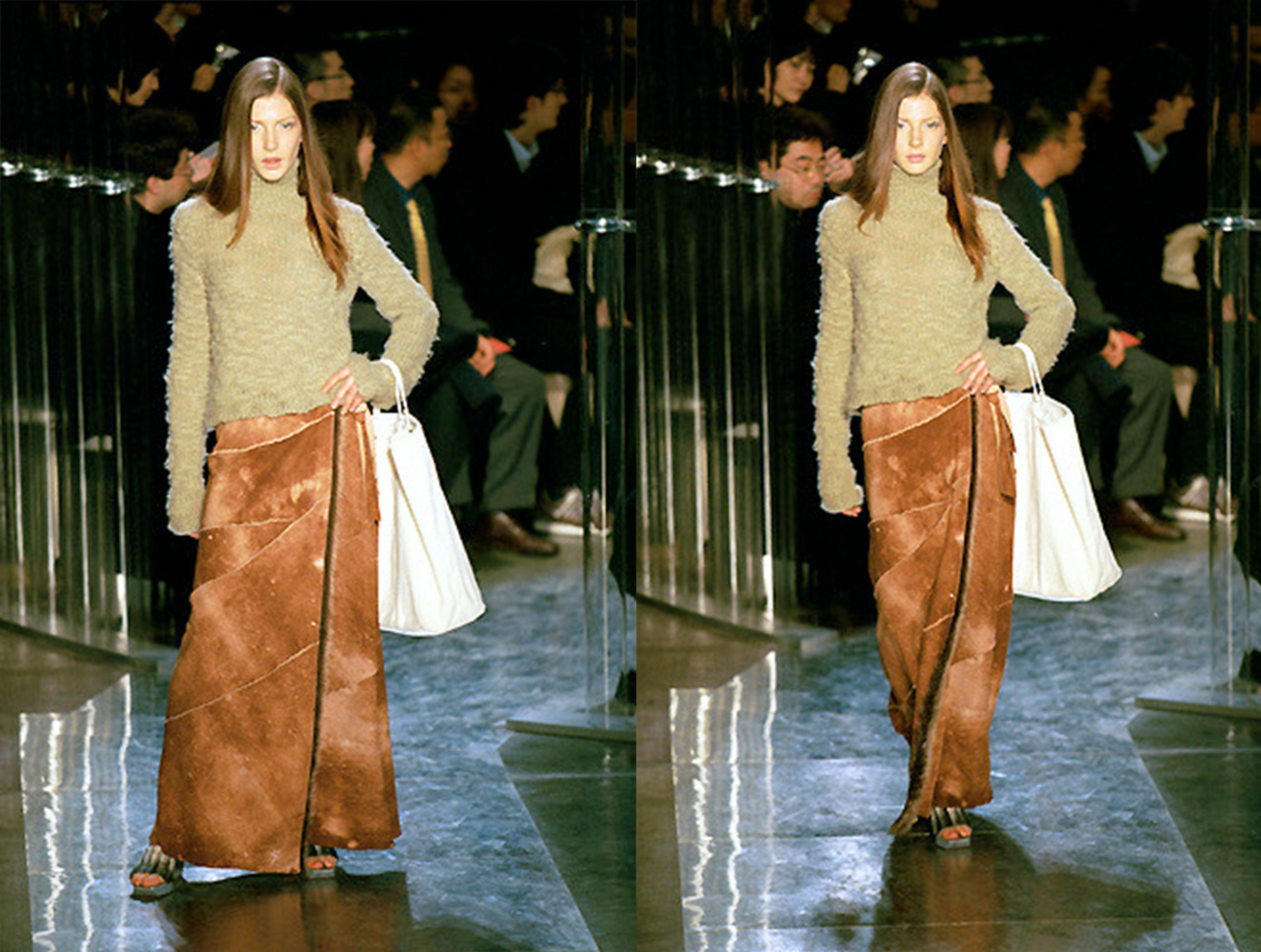 Fendi Otoño-Invierno F/W 1999 Pasarela Vintage Print de Vaca Falda de Cuero hasta el Suelo Marrón en venta