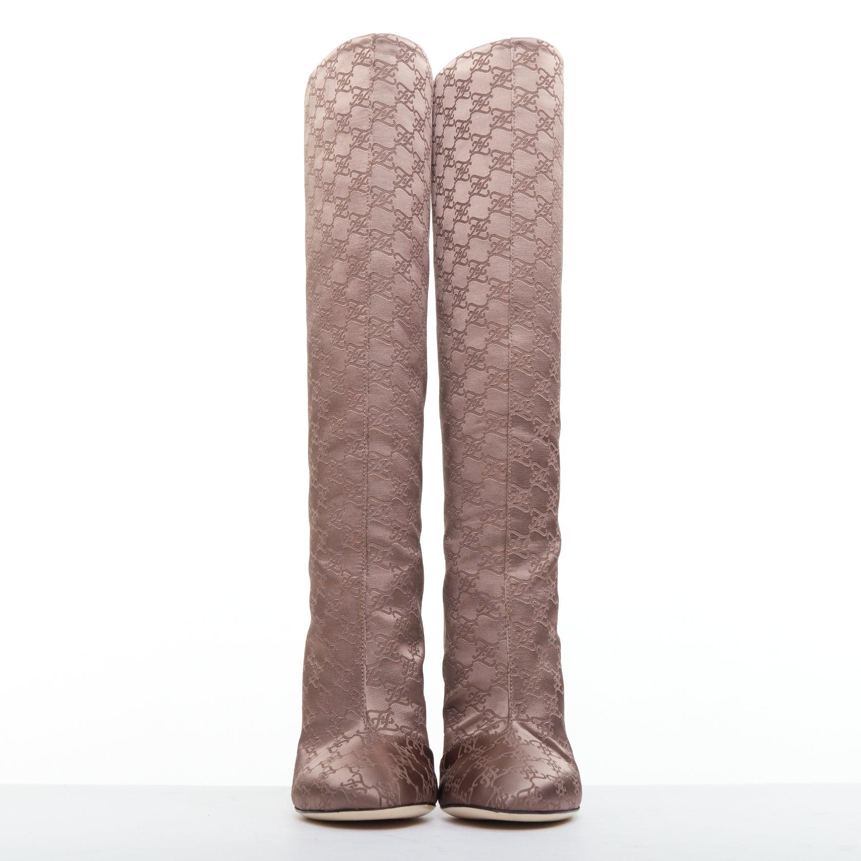 FENDI FF Karligraphy botas altas de raso marrón con monograma EU35 Marrón en venta