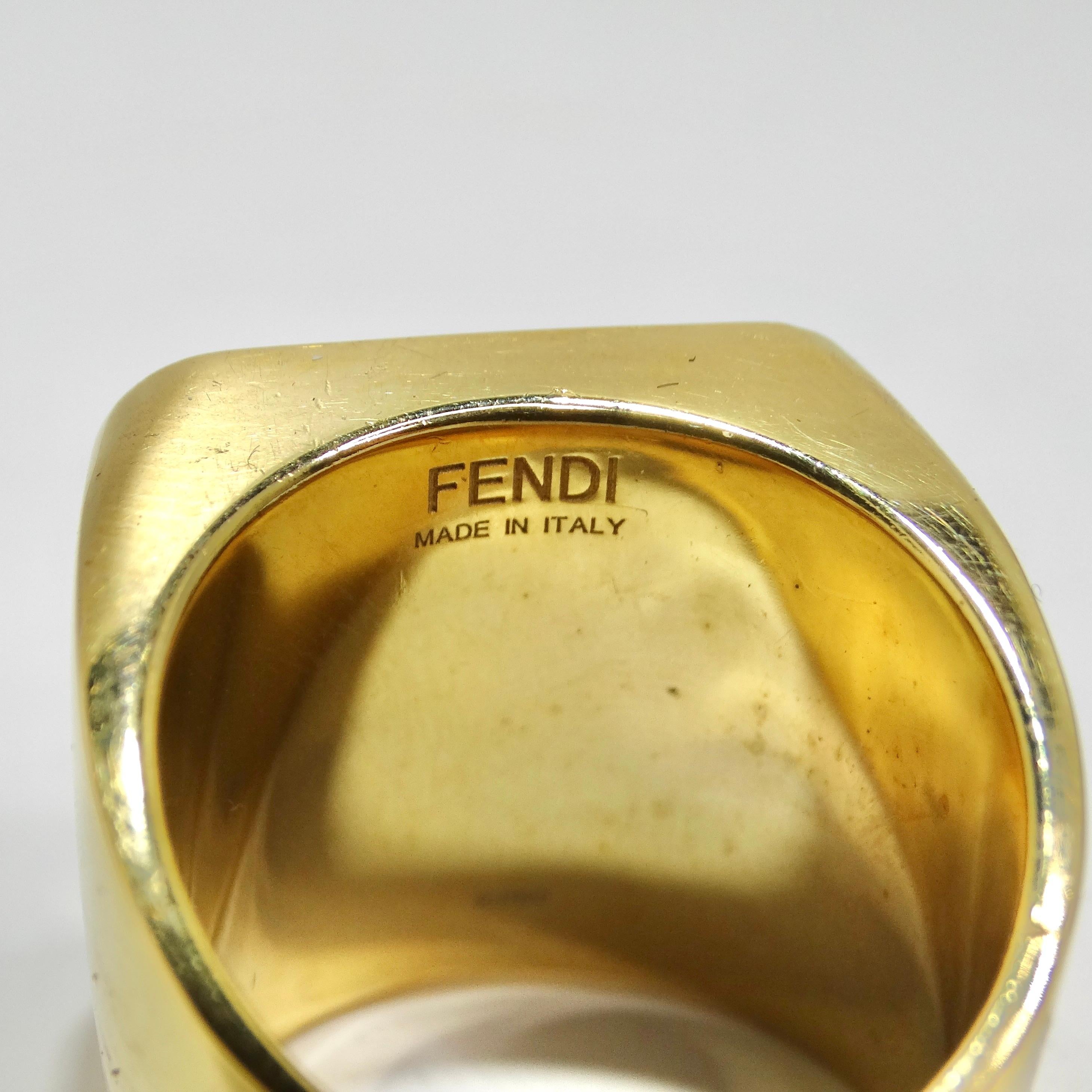 Bague en or avec logo FF de Fendi en vente 2