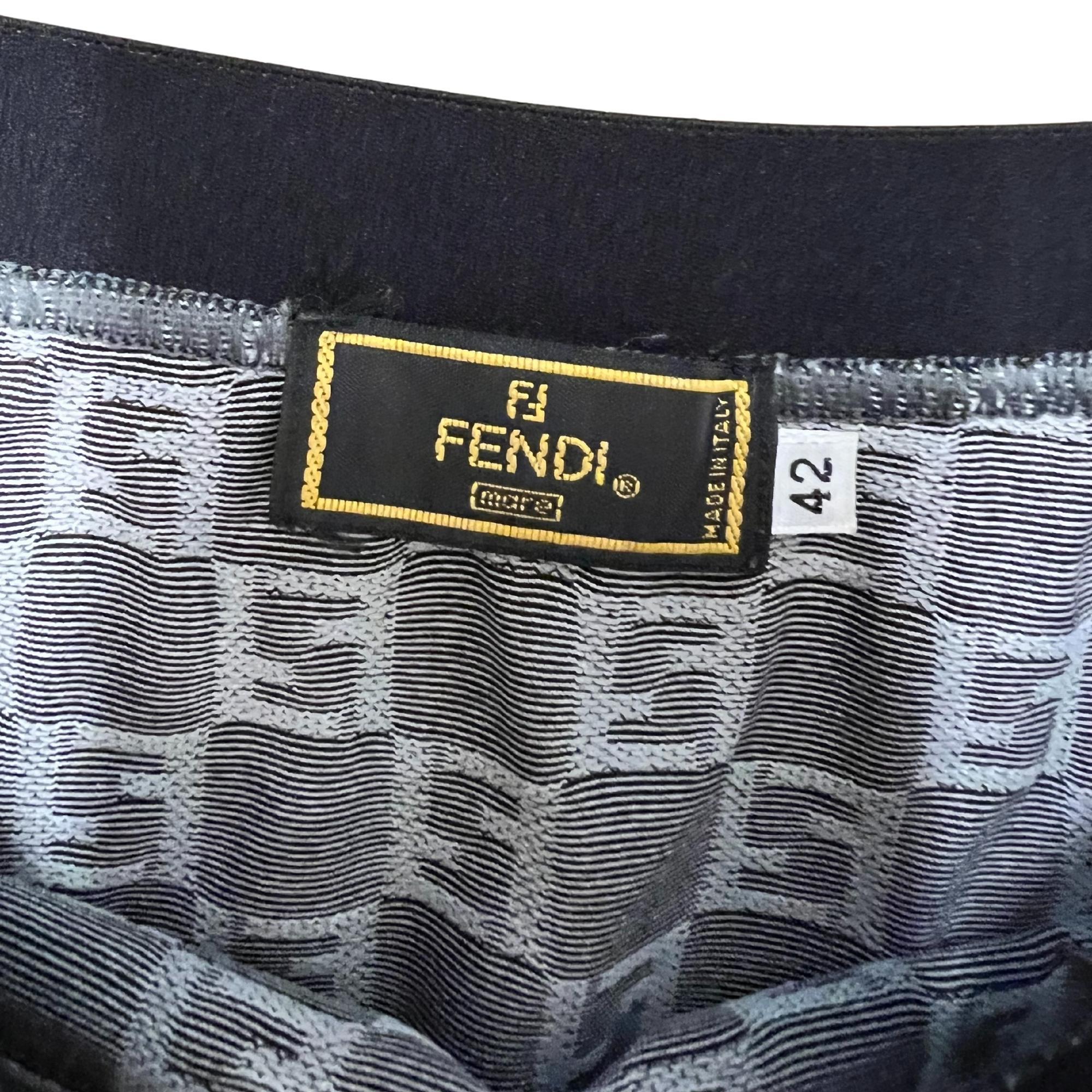 Fendi FF Logo Tube Top And Skirt Set (Medium) For Sale 1