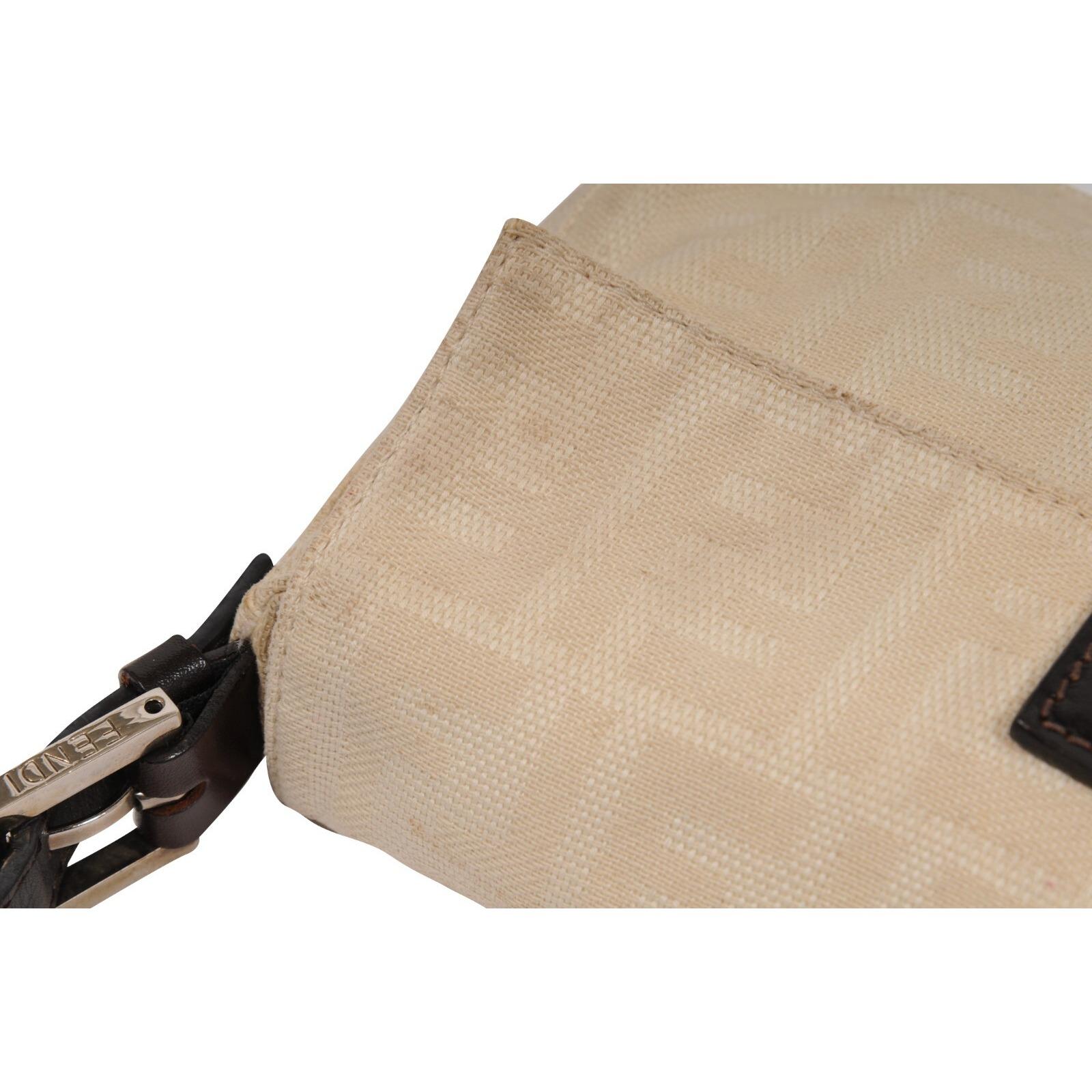 Fendi FF Logo Vintage Zucca Baguette Flap Umhängetasche Tan Braun Lederriemen im Angebot 4