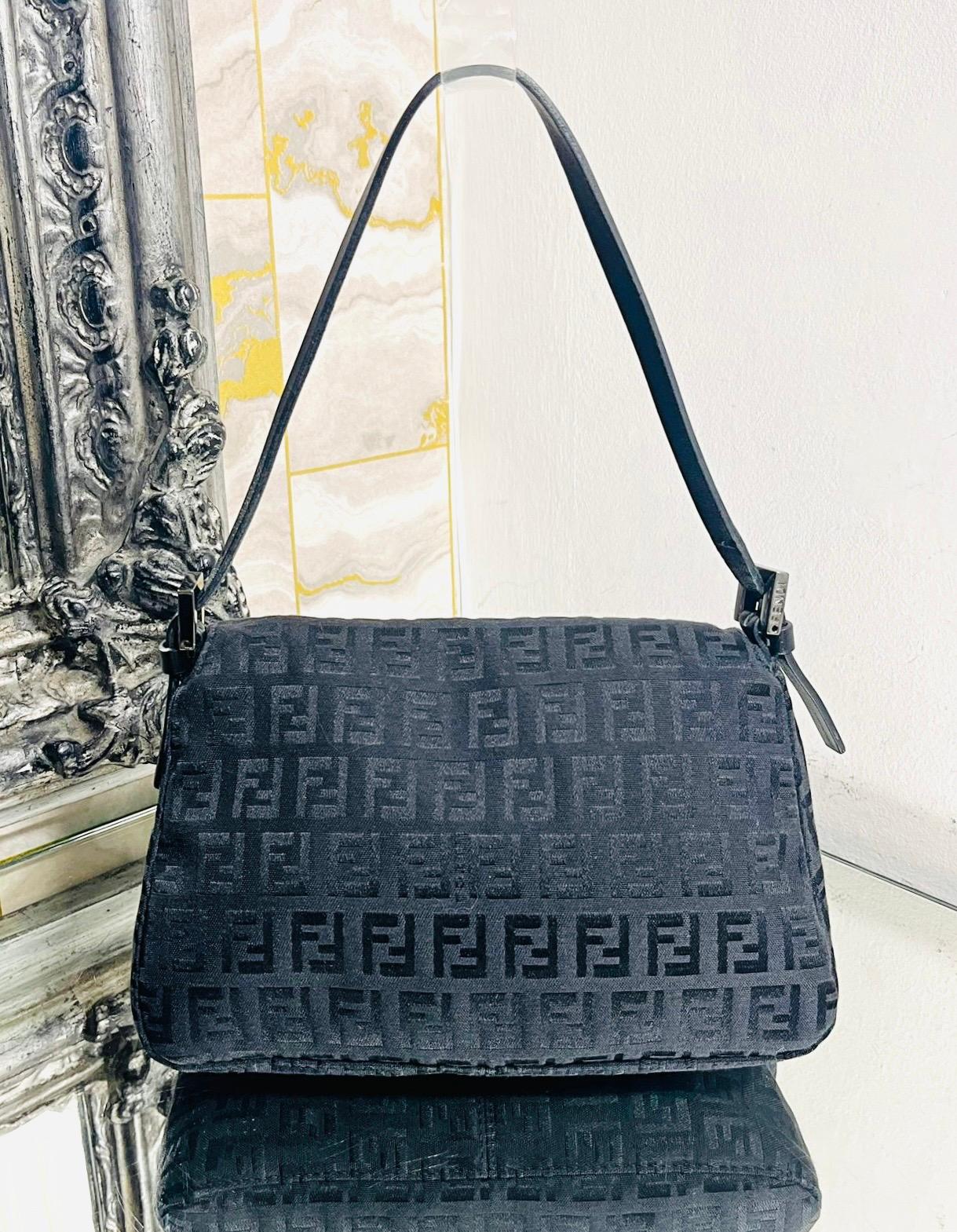 Women's Fendi 'FF' Zucca Baguette Bag