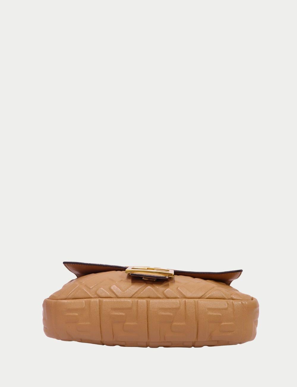 Fendi im Zustand „Hervorragend“ im Angebot in Amman, JO