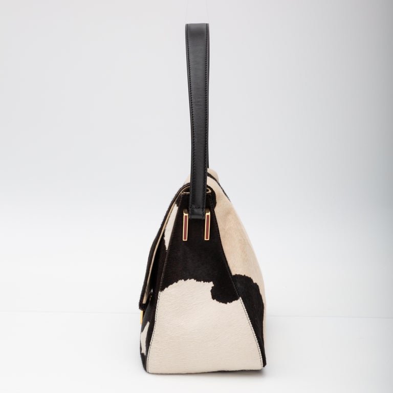 Fendi Forever Calf Hair Black White Mama Baguette Bag (8BR638) In Good Condition In Montreal, Quebec