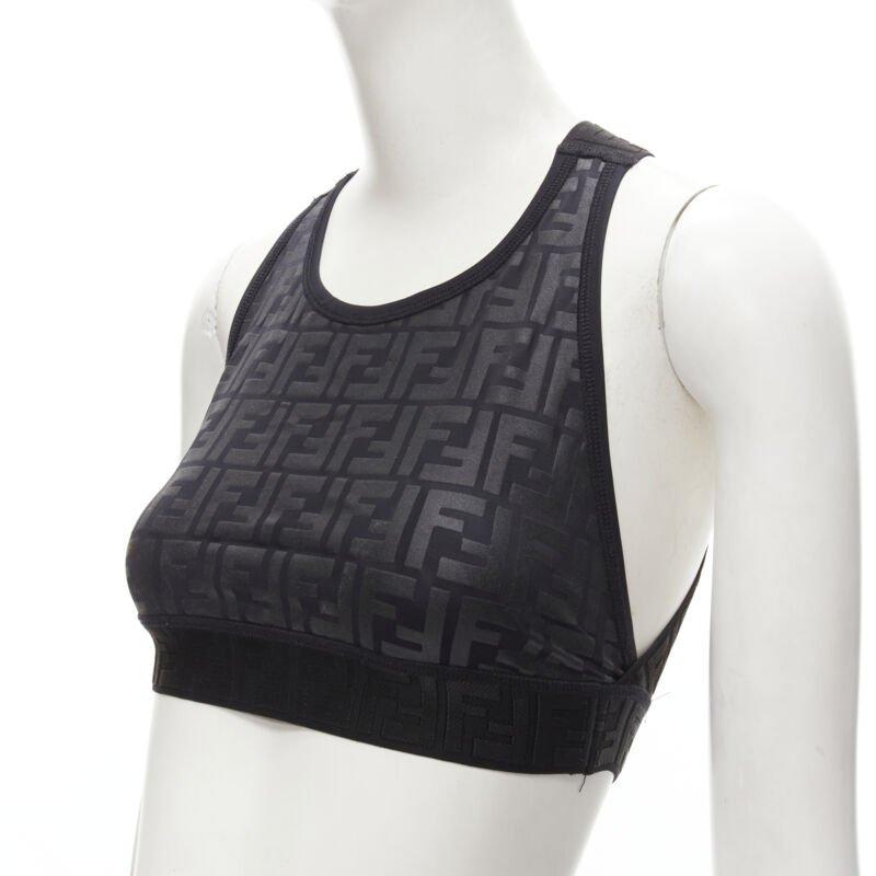 FENDI Forever FF Zucca monogramme noir soutien-gorge top legging pantalon XS
Référence : ANWU/A00597
Marque : Fendi
MATERIAL : Semblable à du polyester
Couleur : Noir
Motif : Solide
Détails supplémentaires : Logo FF sur la bordure. Soutien-gorge à