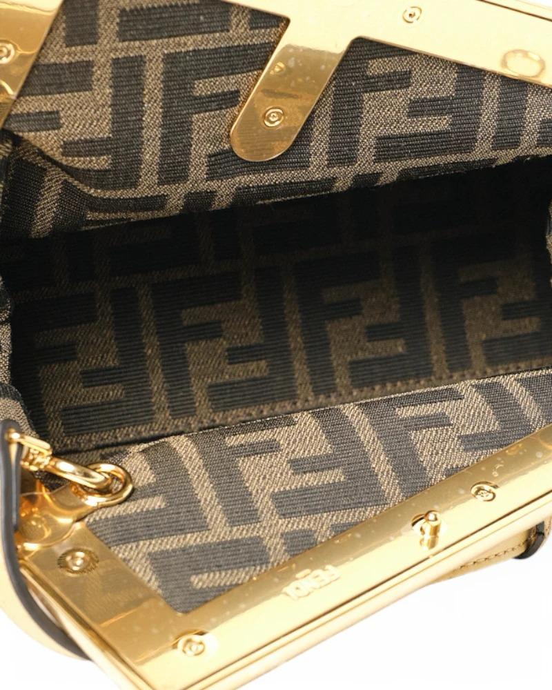 Fendi Frist Midi Macrame en raphia Beige en vente 12