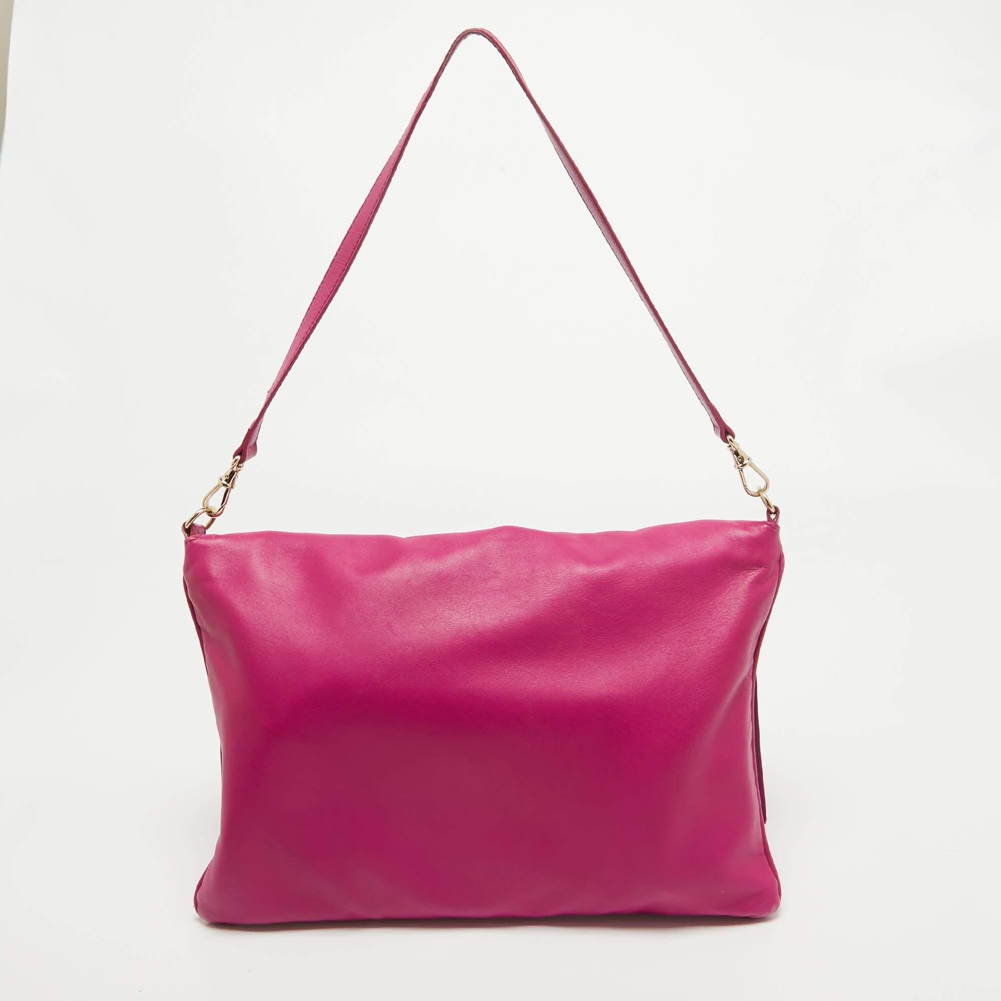Fendi Fuchsia Leather Flap Shoulder Bag For Sale 7