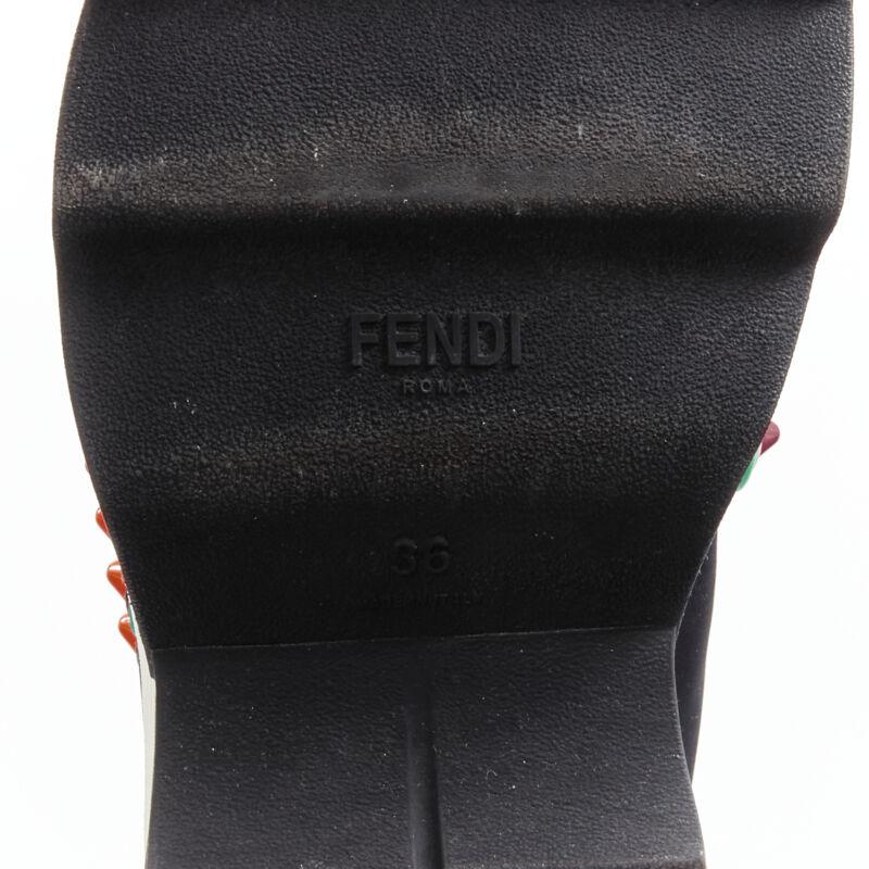 FENDI Fun Fair - Escarpins bas en néoprène noir et rose avec applique et logo en caoutchouc EU36 en vente 5