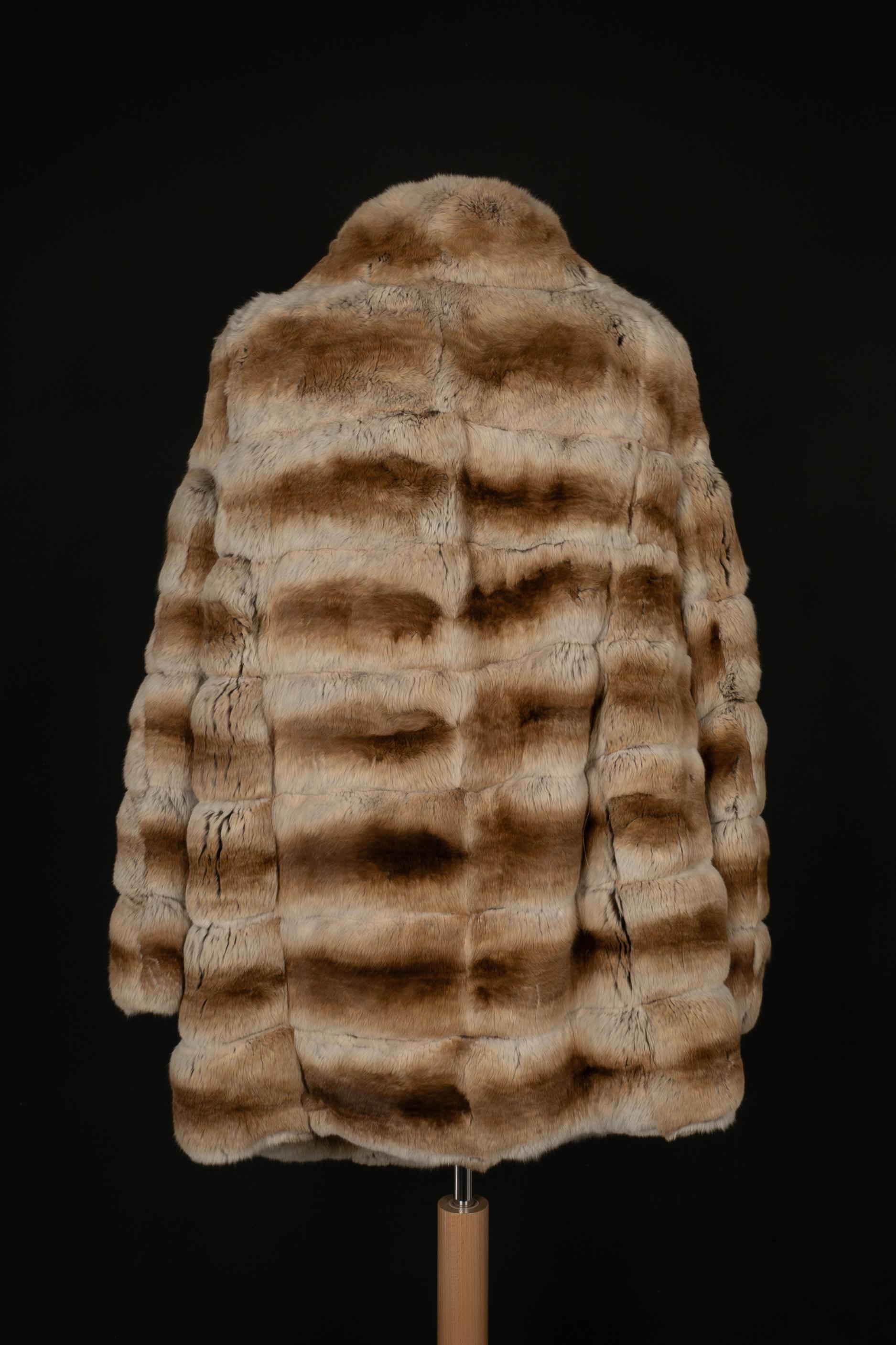 Fendi fur coat In Excellent Condition In SAINT-OUEN-SUR-SEINE, FR