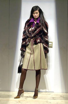 Fendi FW 2000 Karl Lagerfeld Falda de pasarela de piel con ribetes beige y rojos IT 42