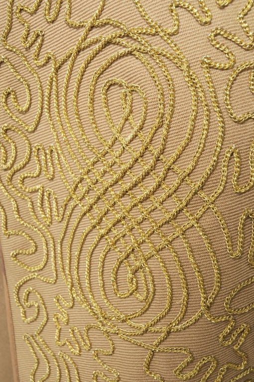 Coates con perline dorate e ricami in soutache dorate in vendita 3