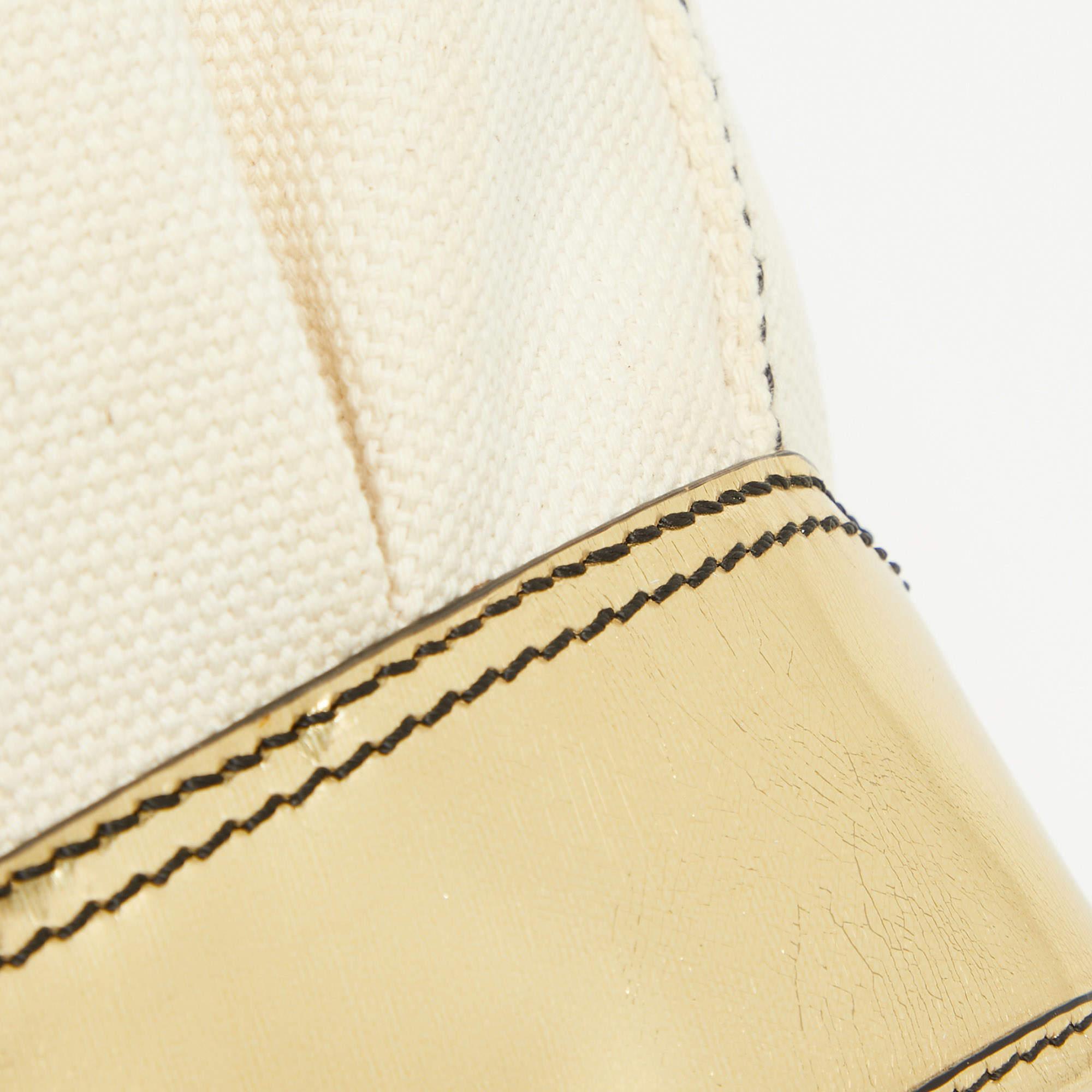 Fendi Gold/Beige Canvas and Patent Leather B Shoulder Bag For Sale 15