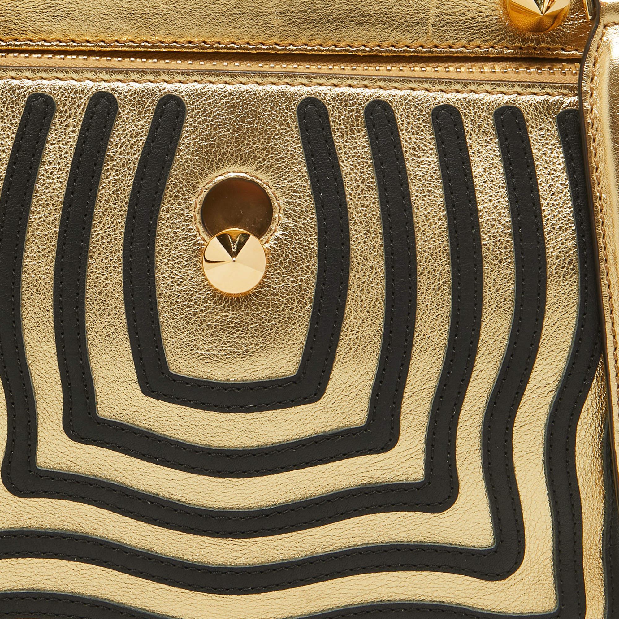 Fendi Gold/Black Leather Small Gold Edition Dotcom Click Top Handle Bag en vente 8