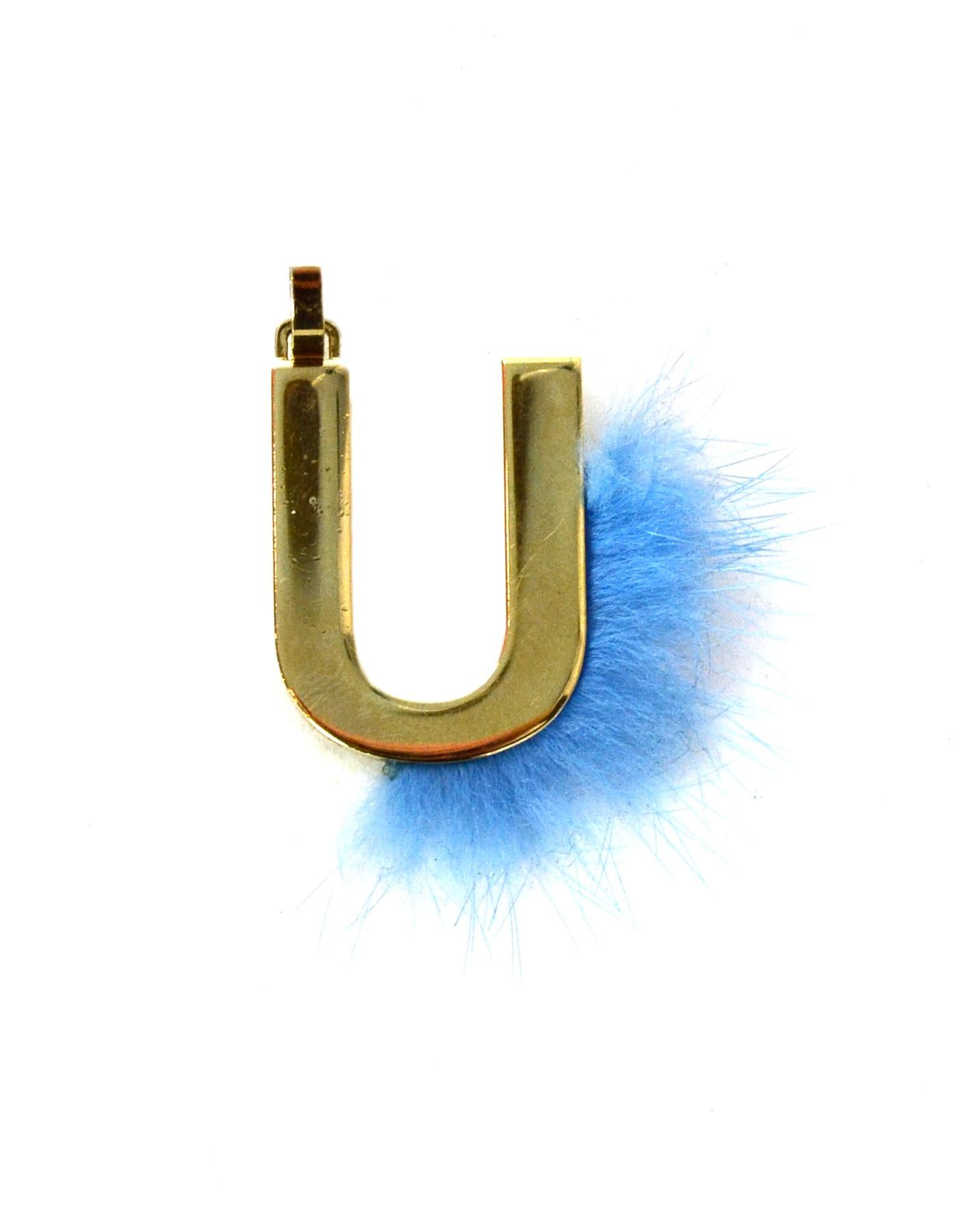 Fendi Gold/blauer Nerzpelz mit der Initiale U Charm

Hergestellt in: Italien
Farbe: Gold/Blau
Materialien: Metall und Nerzfell
Markenzeichen:  