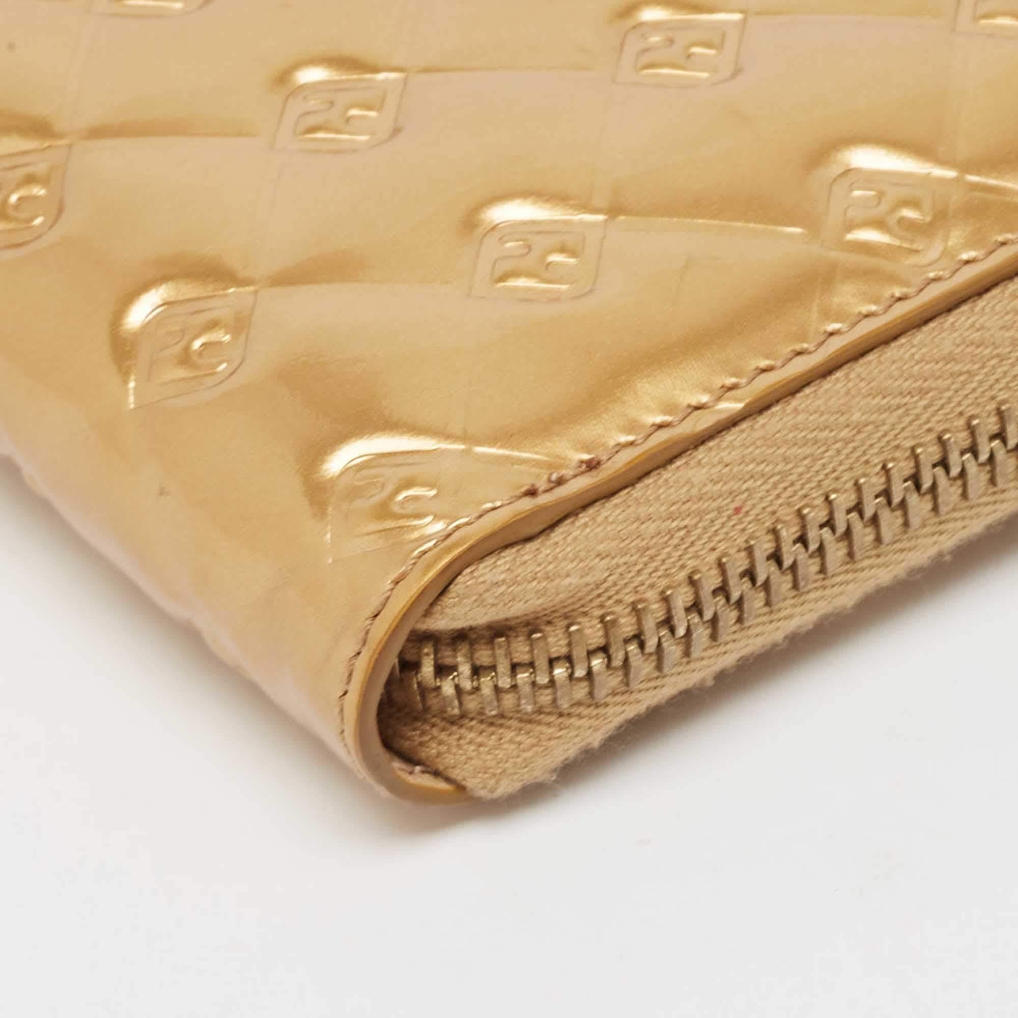 Fendi Gold Embossed Patent Leather Fendilicious Continental Wallet For Sale 10