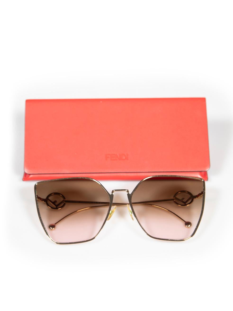 Fendi Gold Oversize Cat Eye FF 0323/S Sunglasses For Sale 3