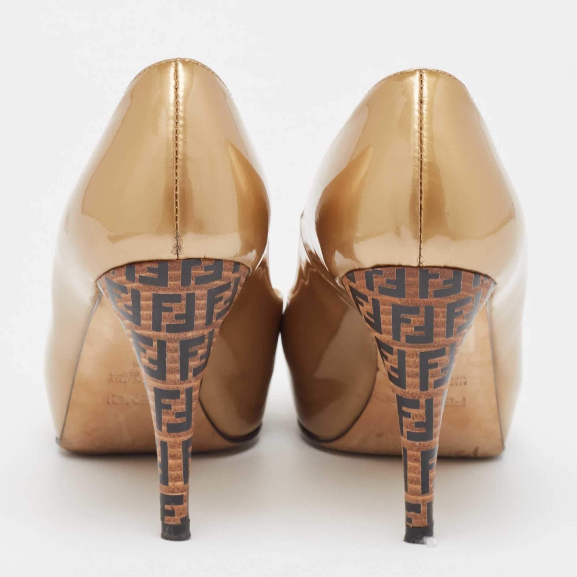 Fendi Gold Patent Leather Platform Round Toe Pumps Size 35 For Sale 1