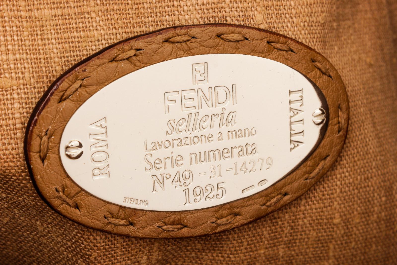  Fendi - Sac fourre-tout Selleria doré avec quincaillerie de couleur dorée et finitions en cuir Pour femmes 