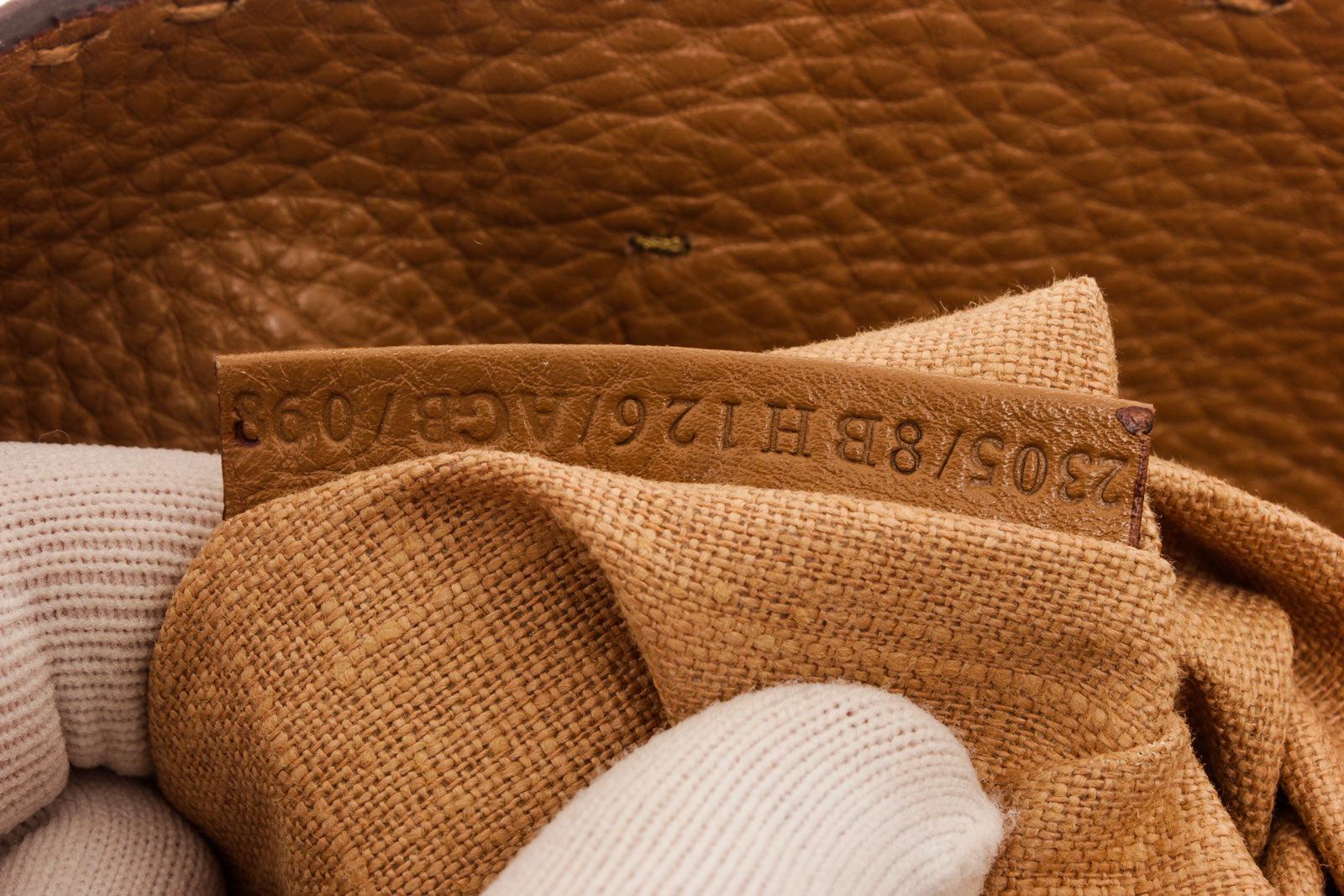 Fendi - Sac fourre-tout Selleria doré avec quincaillerie de couleur dorée et finitions en cuir 1