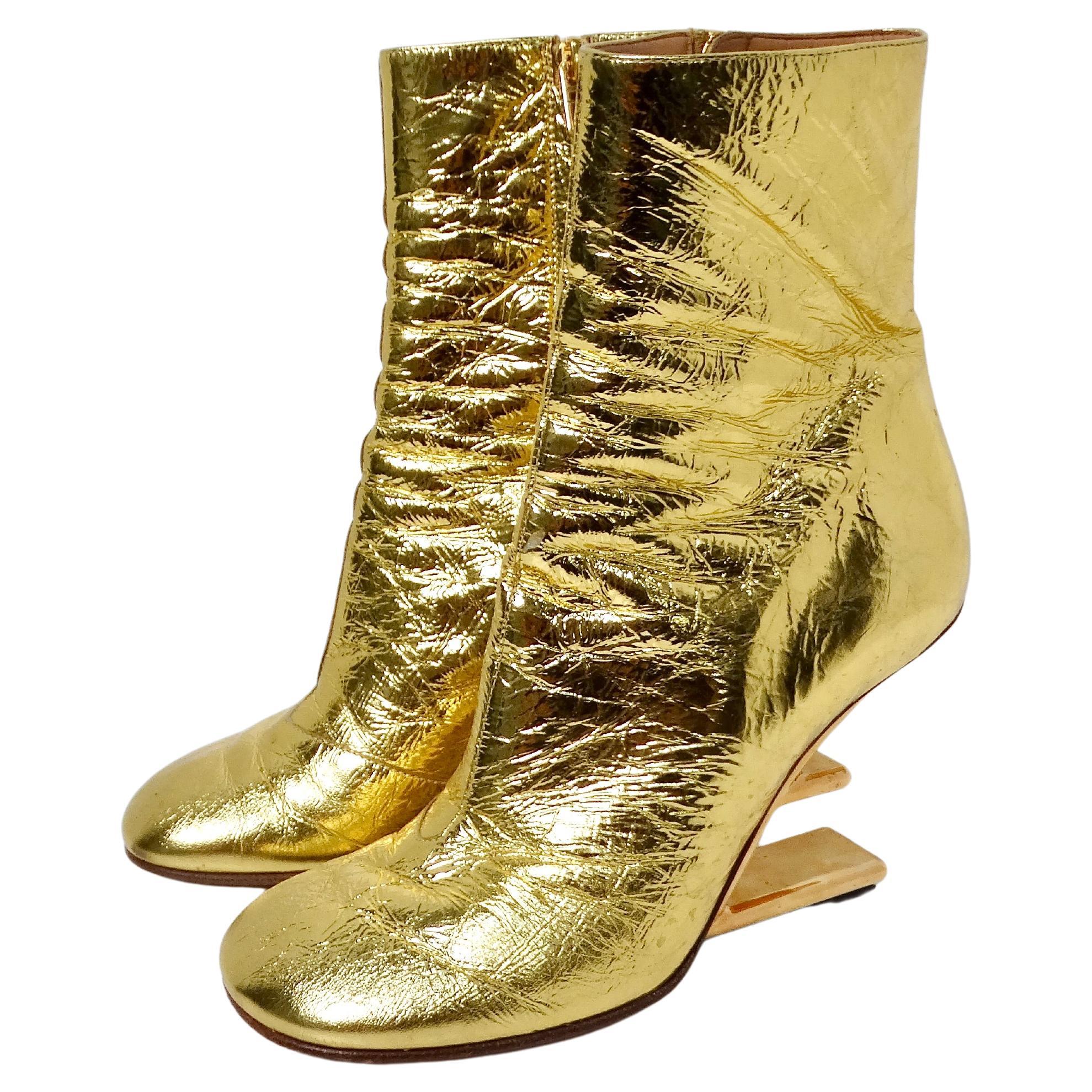Botines Fendi Primera Fendi Napa Craquele Laminada Dorada en venta