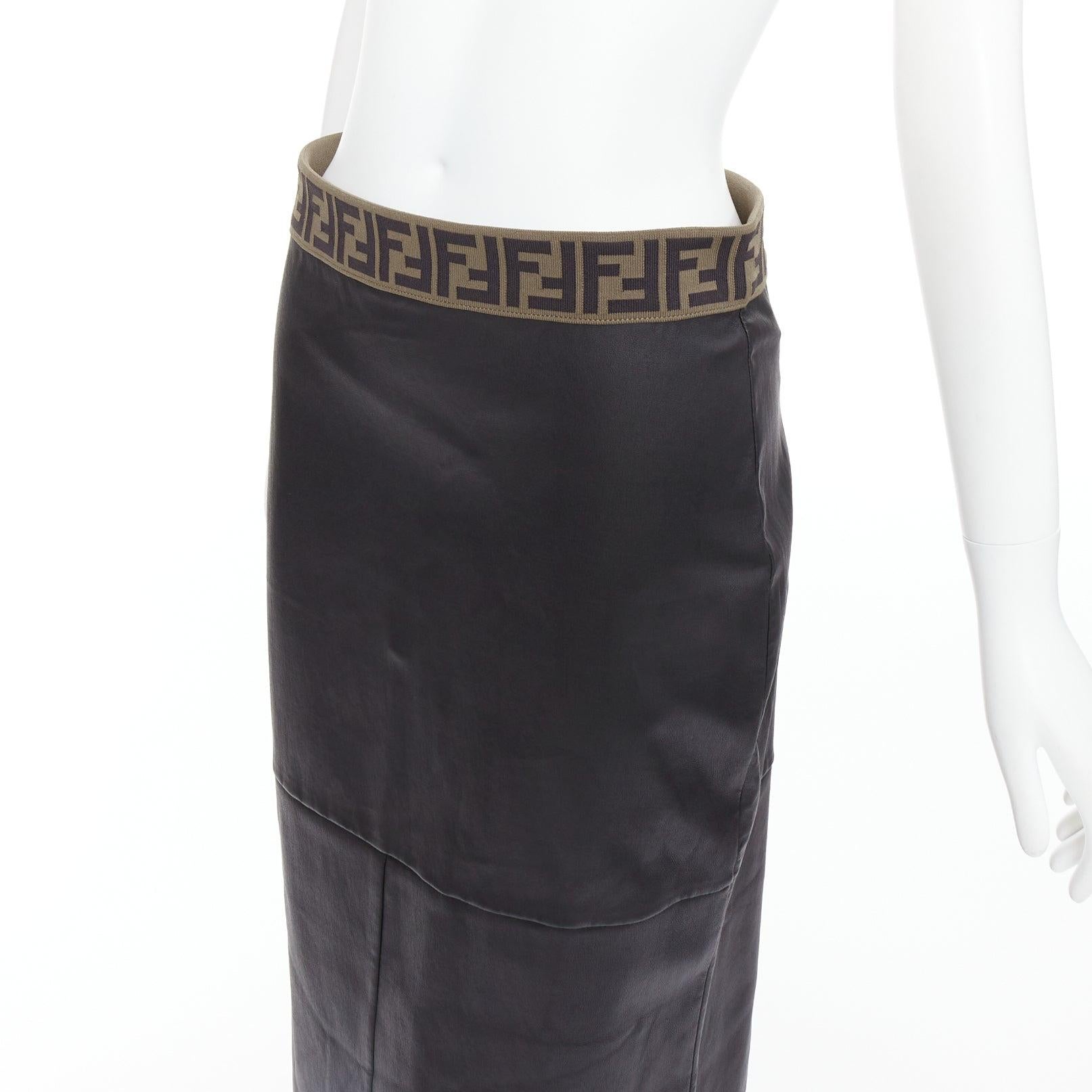 FENDI Gonna khaki FF monogram waist black lamb leather pencil skirt IT44 L
Reference: KNLM/A00320
Brand: Fendi
Model: Gonna
Material: Leather, Fabric
Color: Black, Khaki
Pattern: Monogram
Closure: Zip
Lining: Black Fabric
Extra Details: Back