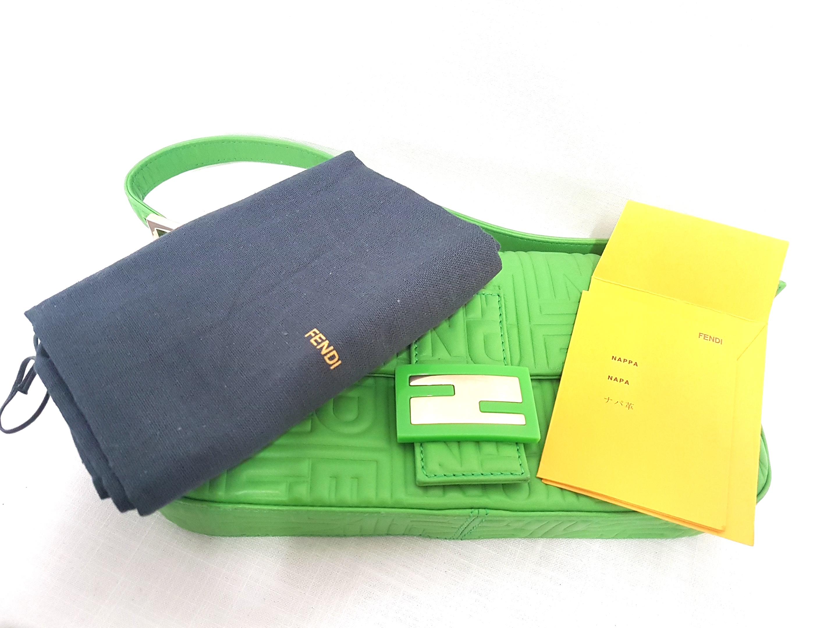 Beautiful Fendi Baguette Bag with adjustable shoulder strap.
Color : Green
Material : Nappa Leather
Original Dustbag included.
The item is in excellent condition.