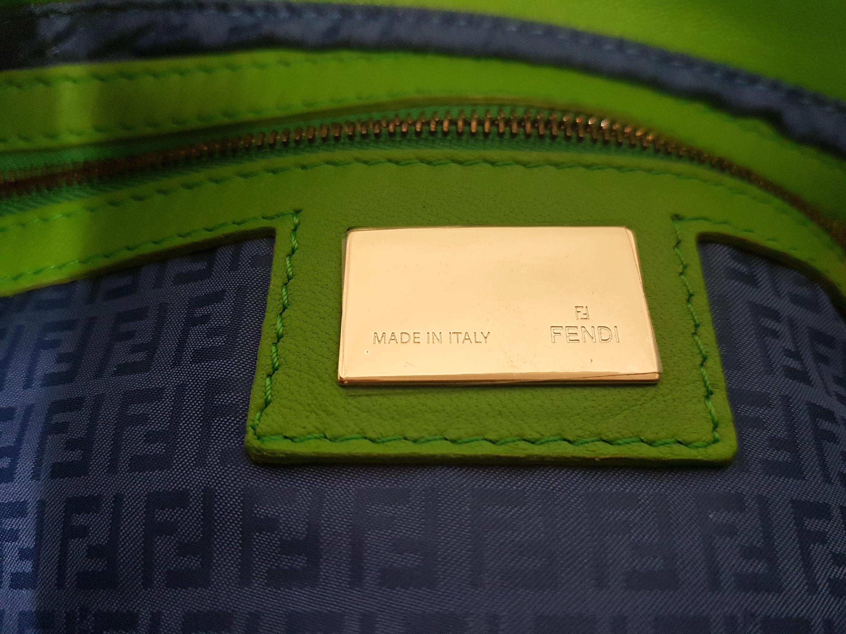 Women's Fendi Green Baguette Bag 