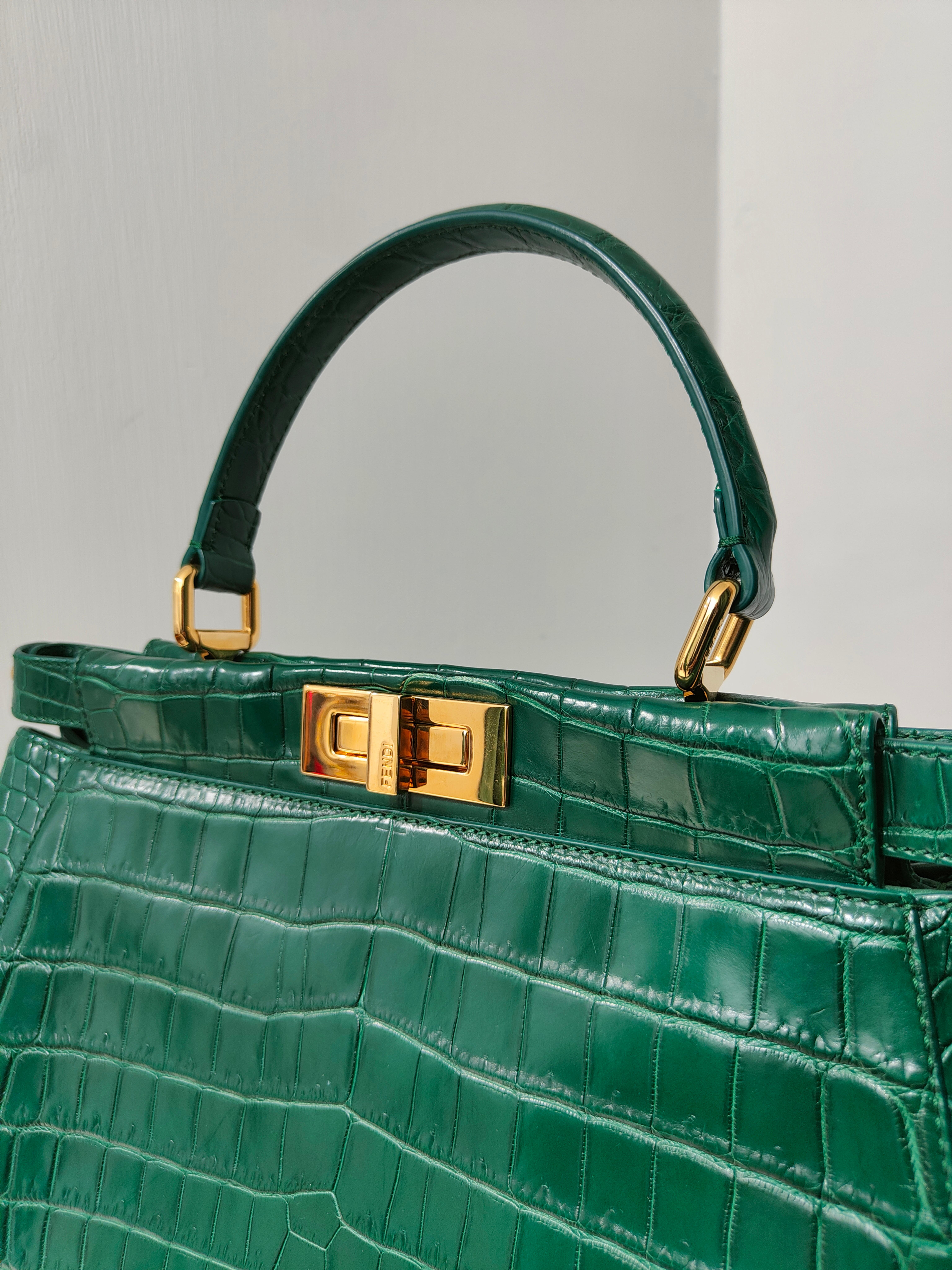 Fendi green Emerald croco leather Peekaboo shoulder bag / handle bag For Sale 2