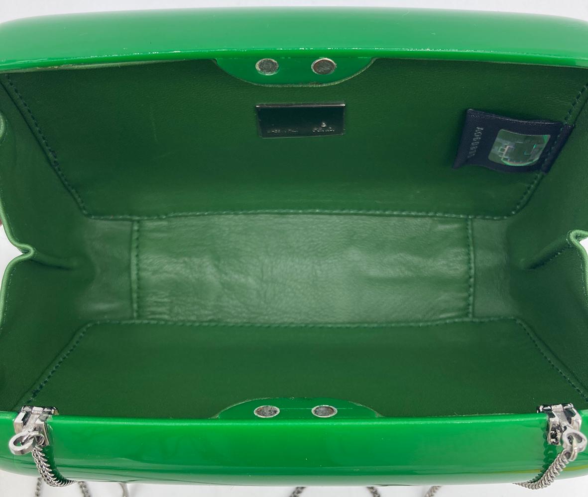 Fendi Grüne Logo-Box-Clutch im Angebot 3