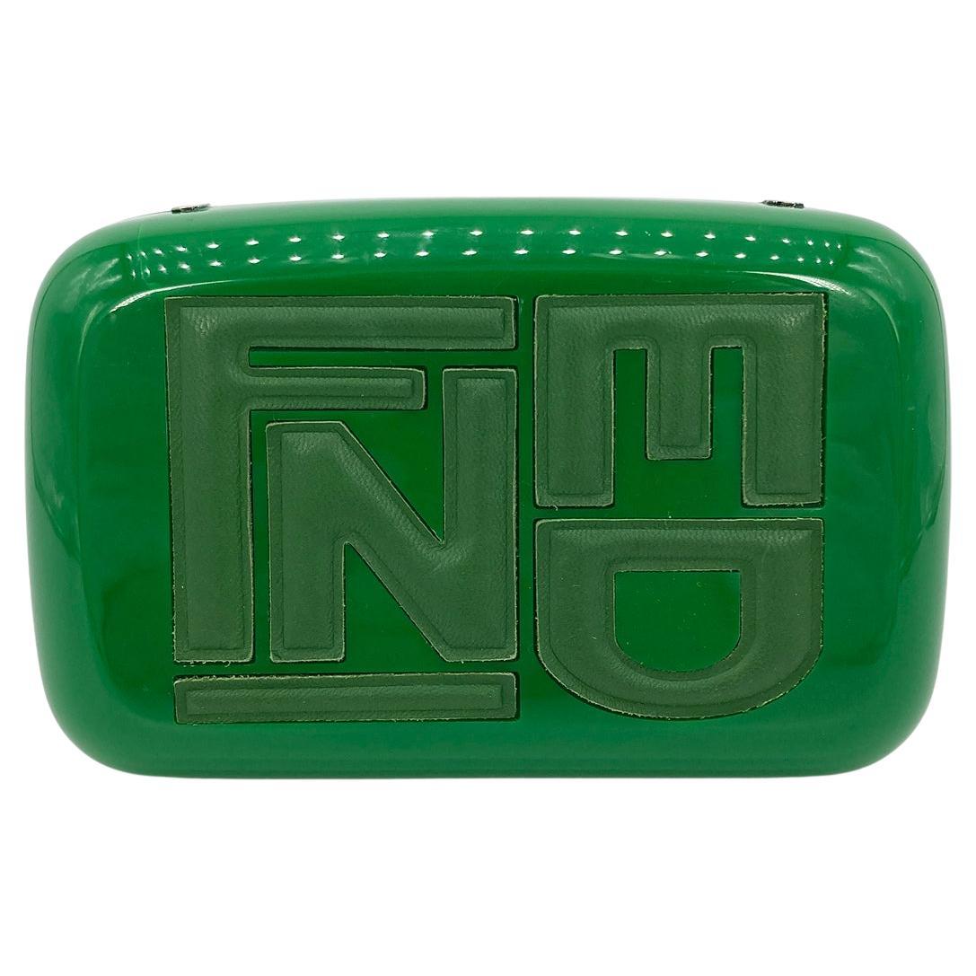 Fendi Grüne Logo-Box-Clutch im Angebot