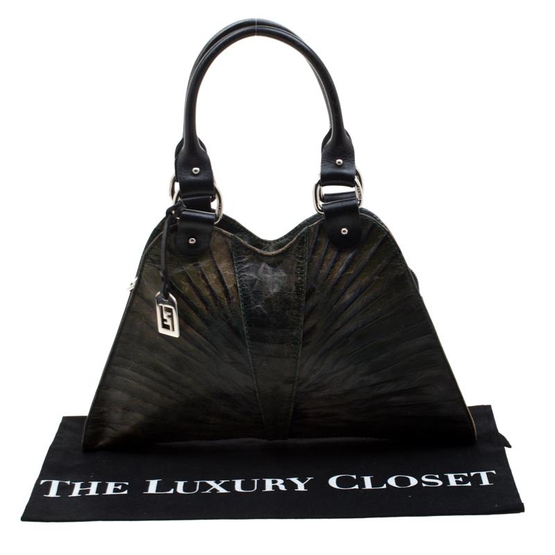 Fendi Green Leather Devil Trapezio Shoulder Bag For Sale 4