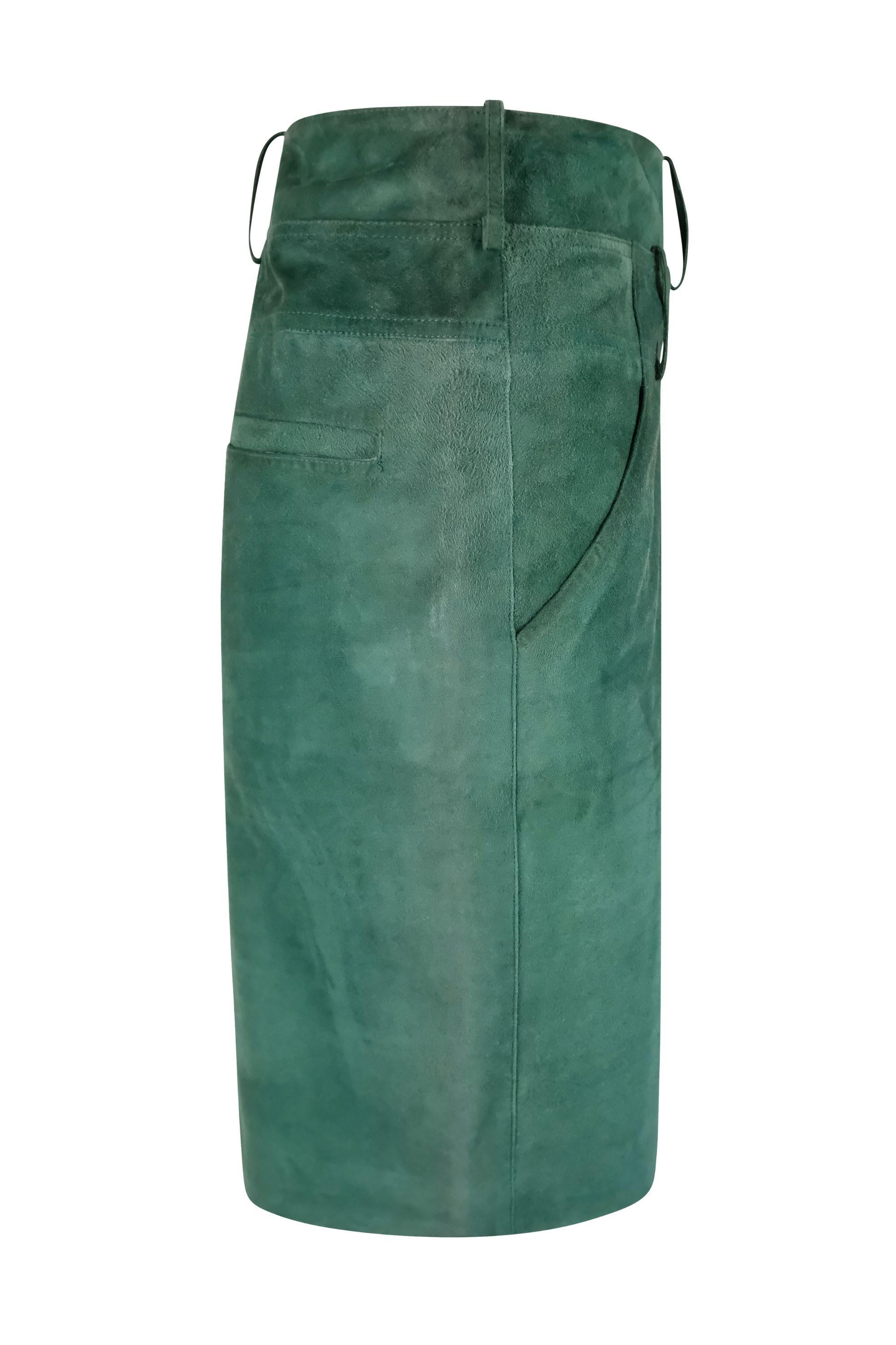 Fendi  Green Suede Double Waist Skirt In Good Condition In Morongo Valley, CA