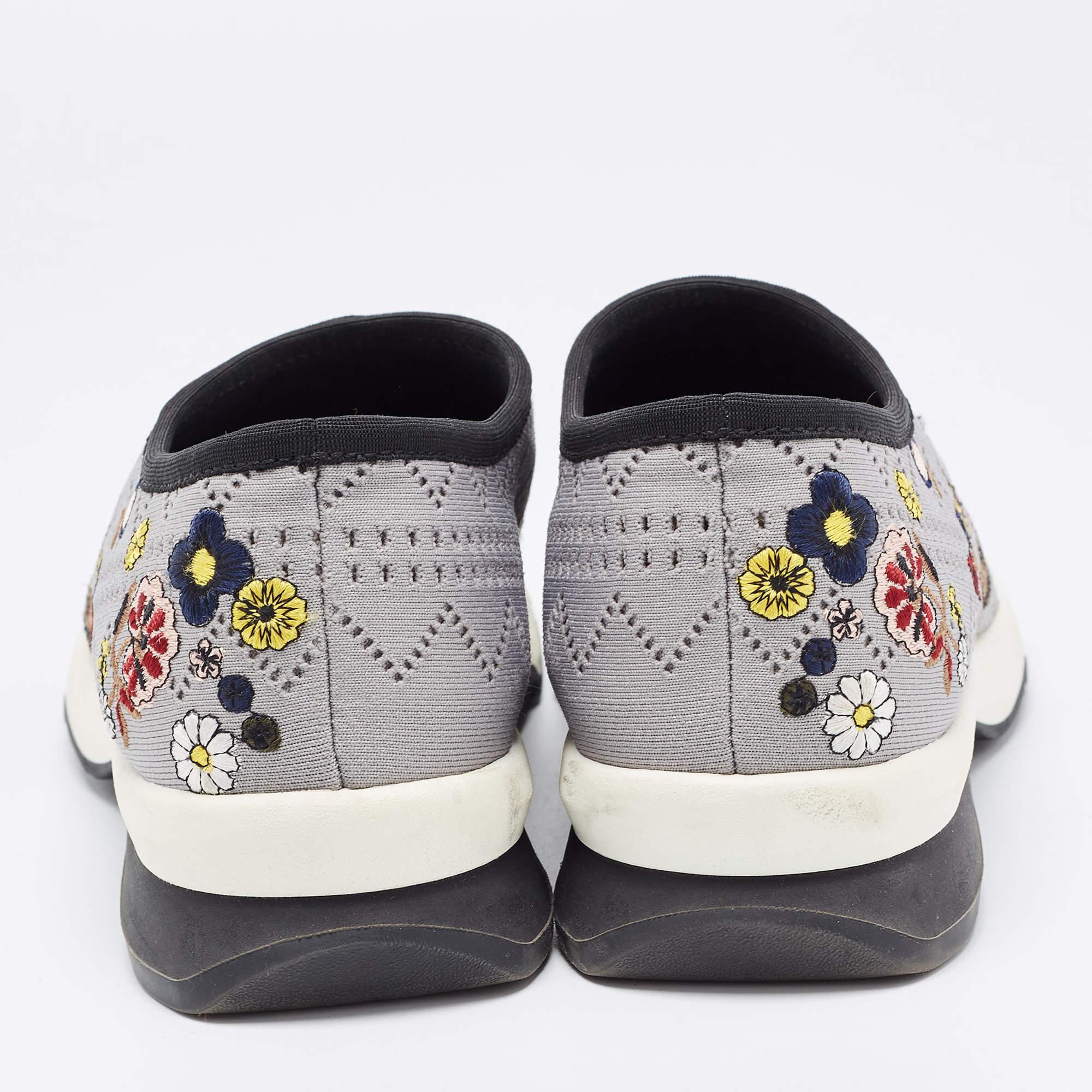 Fendi Grey Floral Embroidered Knit Fabric Slip On Sneakers Size 38 For Sale 2