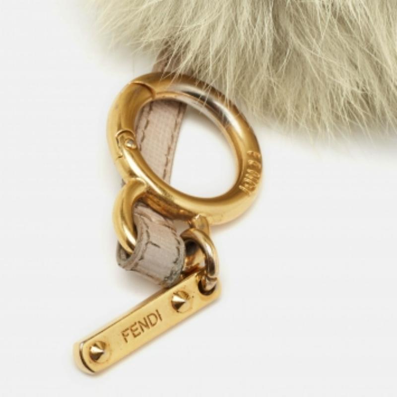 Fendi Grau Pelz und Leder Pom Pom Tasche Charme Damen im Angebot
