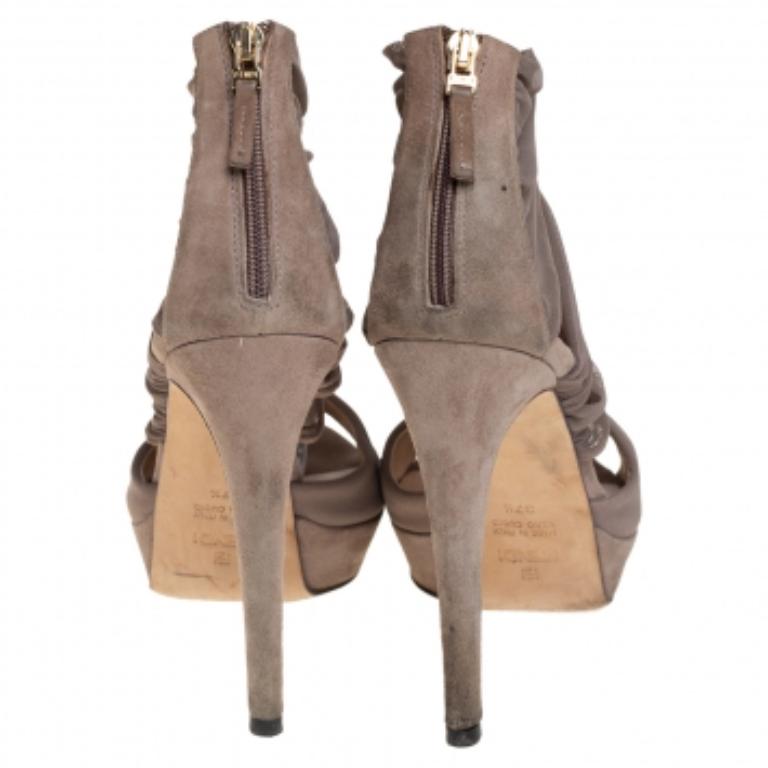 Fendi Grey Lace and Suede Platform Sandals Size 37.5 In Good Condition For Sale In Dubai, Al Qouz 2