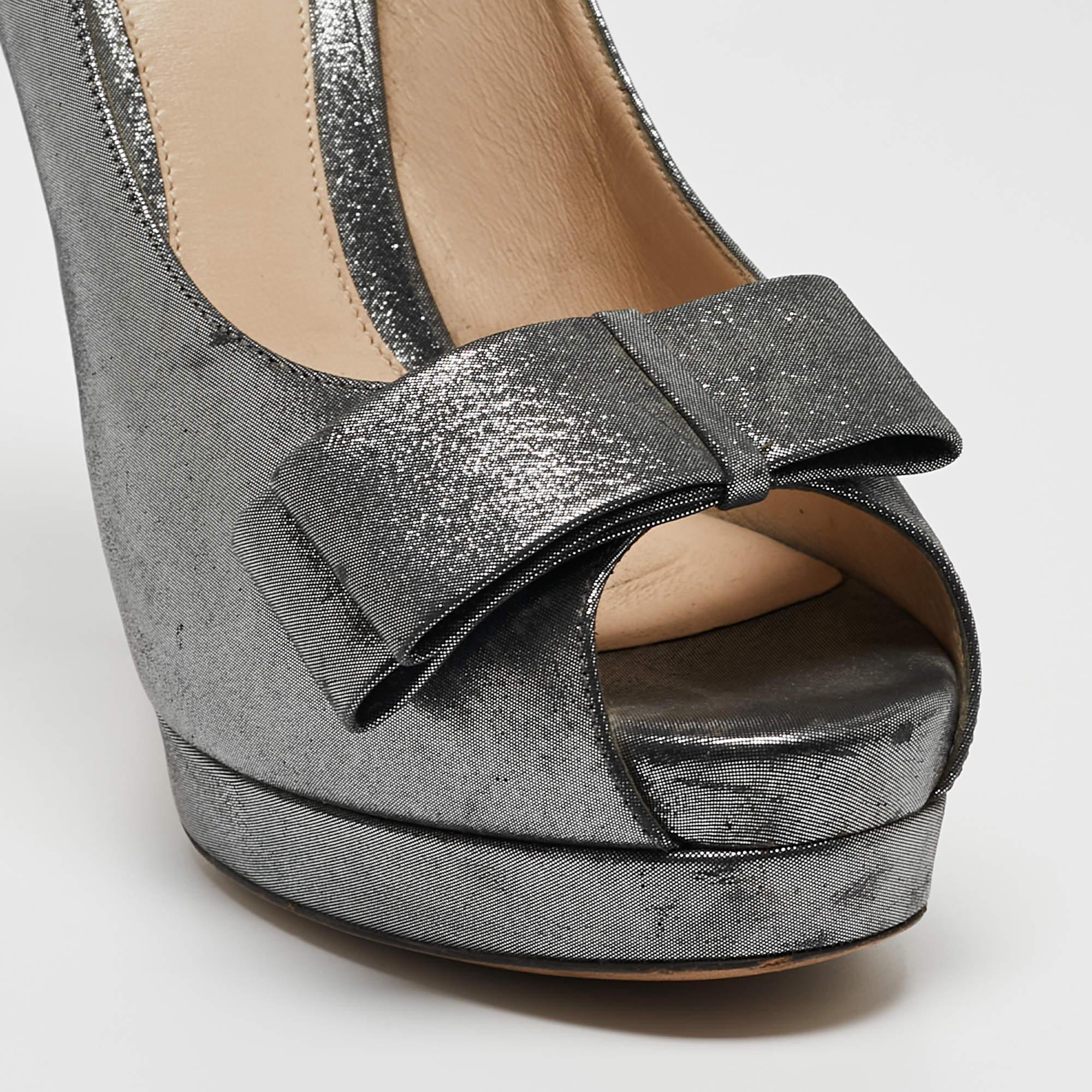 Fendi - Escarpins à plateforme en cuir gris avec nœud Taille 40 en vente 3