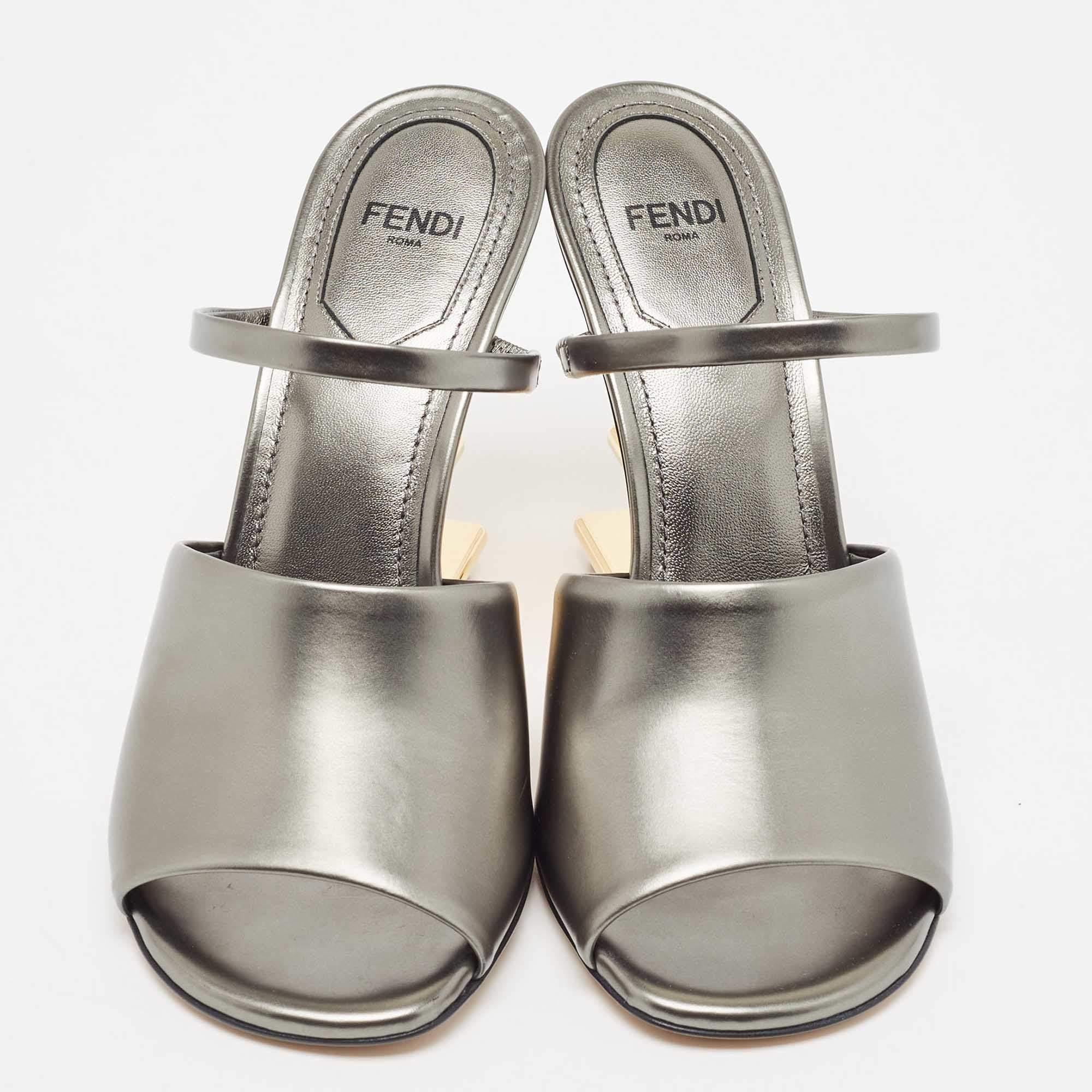 These sandals will offer you both luxury and comfort. Made from quality materials, they come in a versatile shade and are equipped with comfortable insoles.

Includes: Original Dustbag, Original Box, Info Booklet