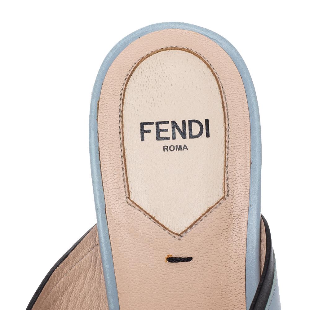 Fendi Grey Leather Flowerland Cross Strap Sandals Size 38.5 2