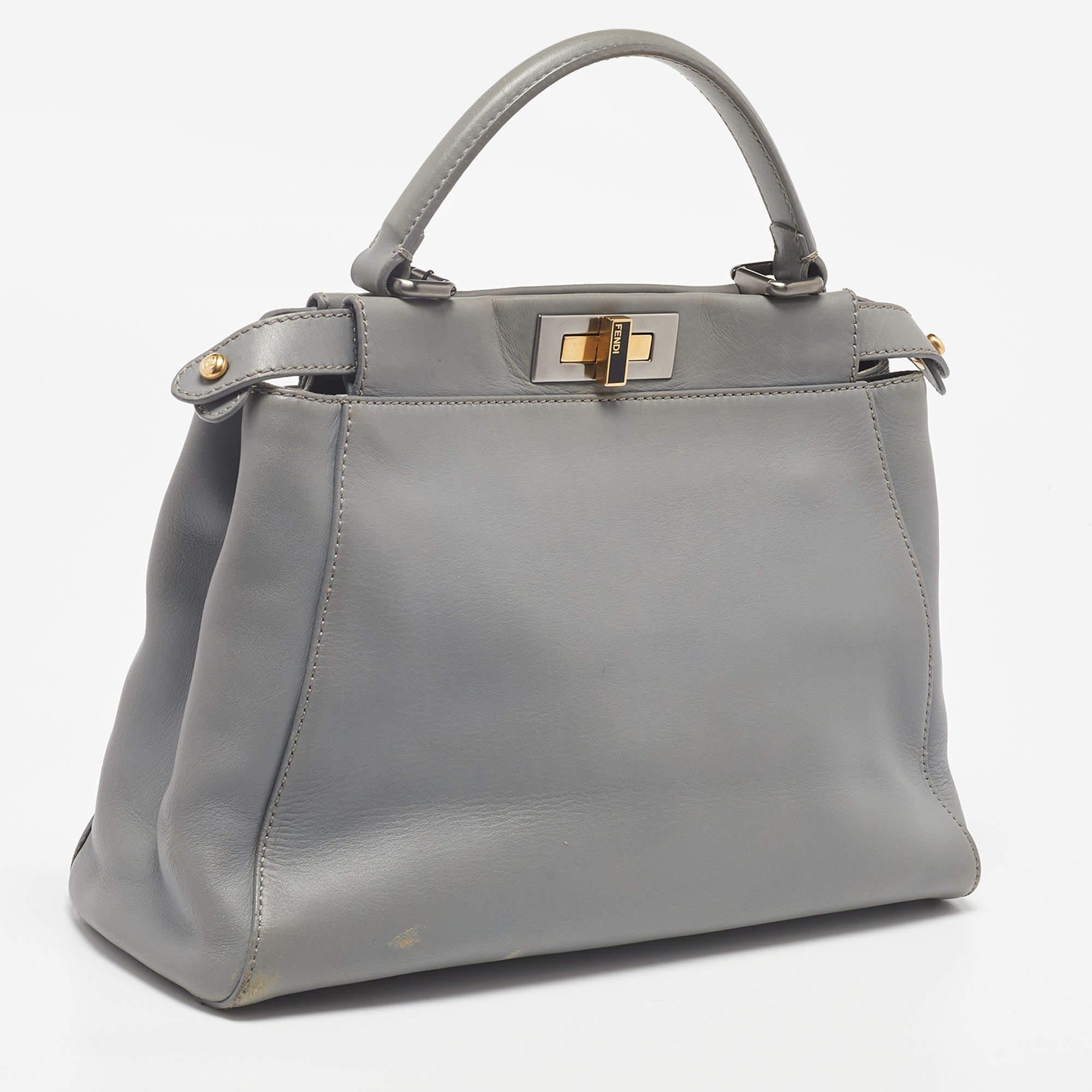 Fendi Grey Leather Medium Peekaboo Top Handle Bag In Fair Condition In Dubai, Al Qouz 2