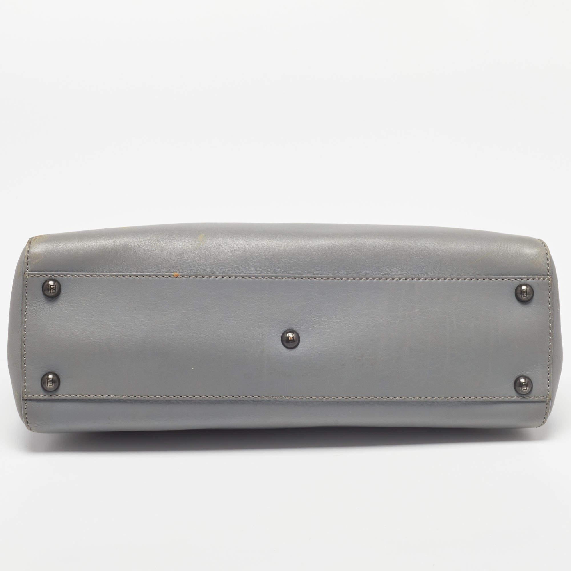 Women's Fendi Grey Leather Medium Peekaboo Top Handle Bag