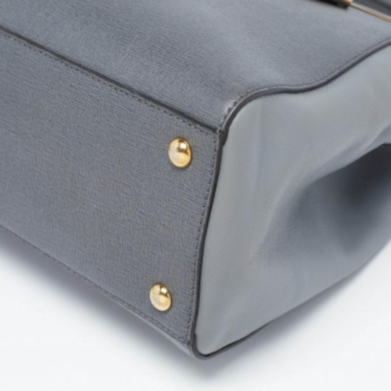 Fendi Petit sac cabas 2jours en cuir gris en vente 5