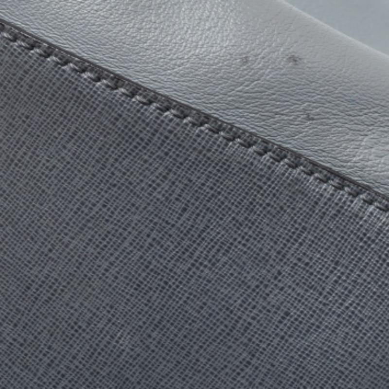 Gris Fendi Petit sac cabas 2jours en cuir gris en vente