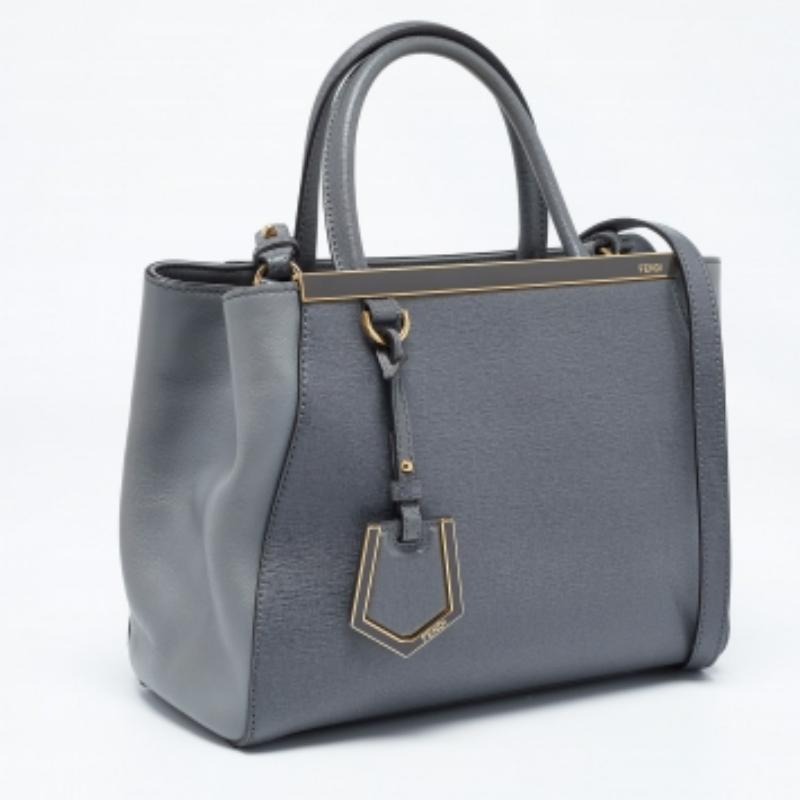 Fendi Petit sac cabas 2jours en cuir gris Pour femmes en vente