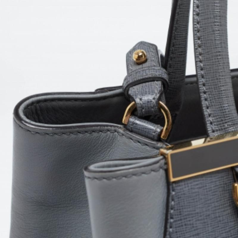 Fendi Petit sac cabas 2jours en cuir gris en vente 1