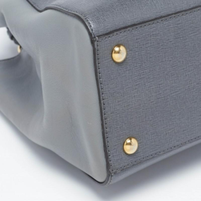 Fendi Petit sac cabas 2jours en cuir gris en vente 4