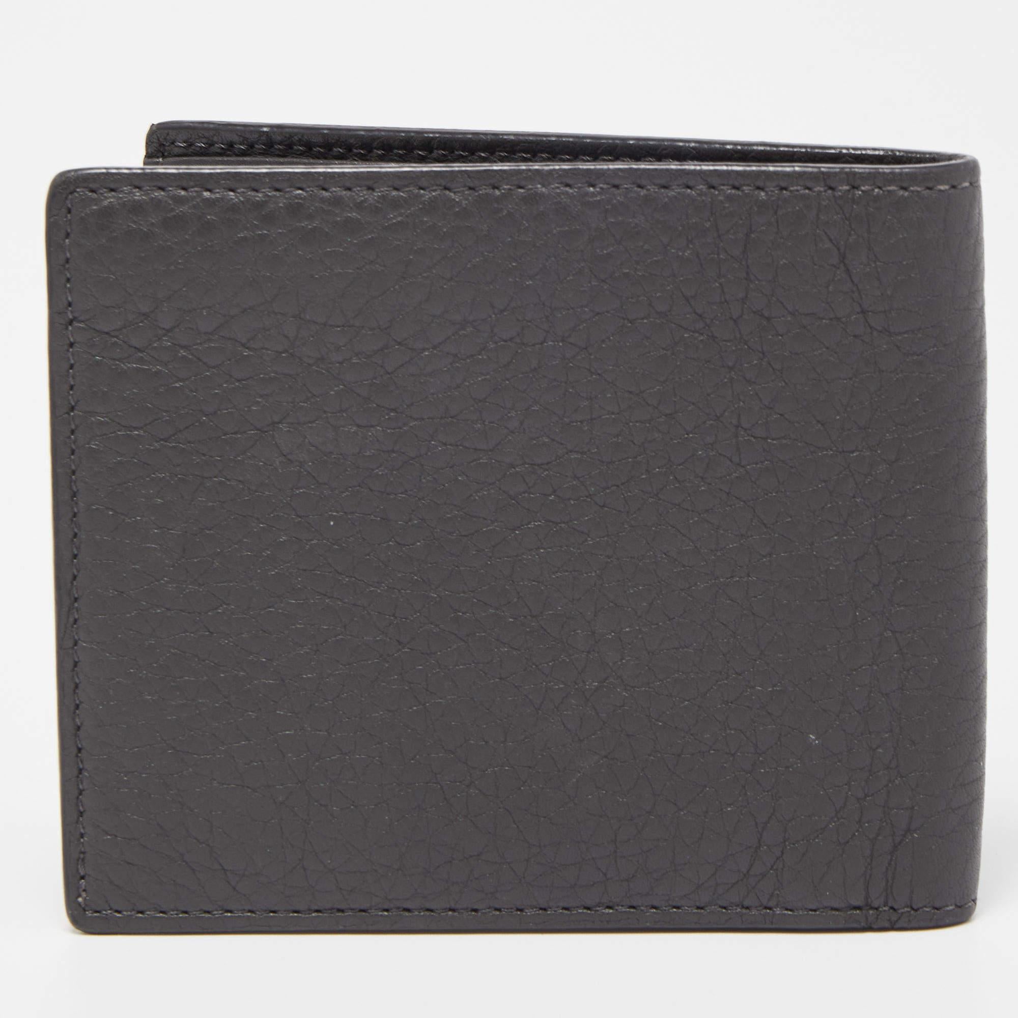 Men's Fendi Grey Leather Roman Bifold Wallet For Sale