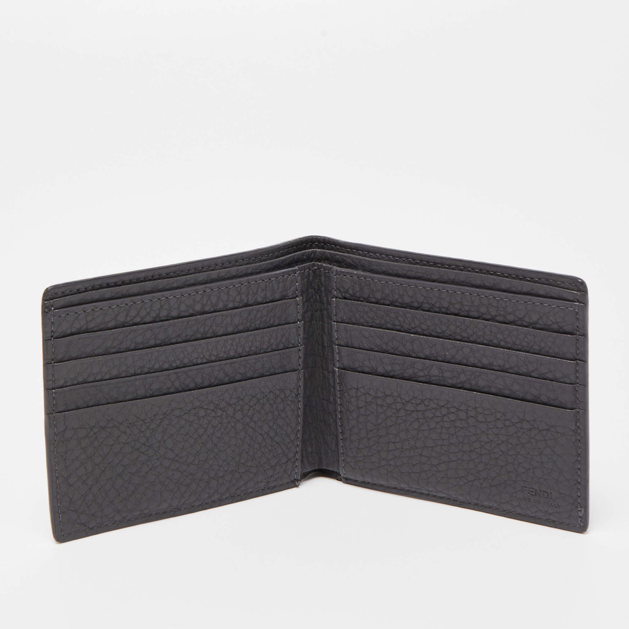 Fendi Grey Leather Roman Bifold Wallet For Sale 3