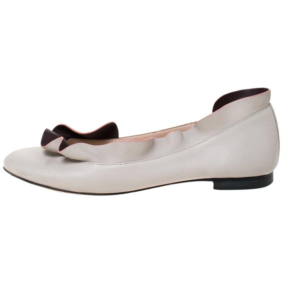 Fendi Grey Leather Ruffle Trim Ballet Flats Size 36.5
