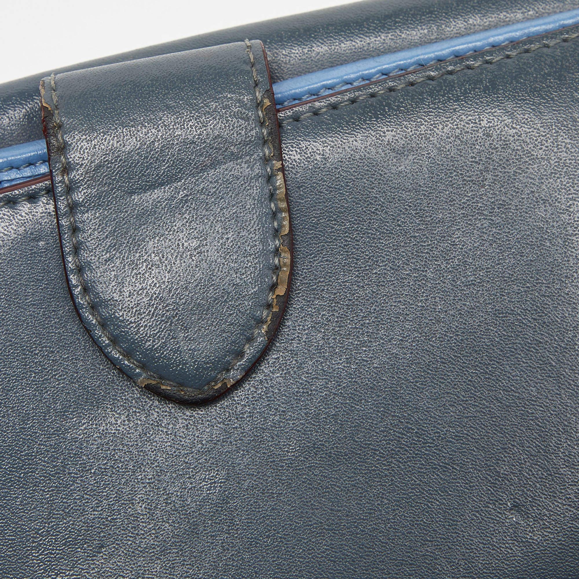 Women's Fendi Grey Leather Trifold Compact Wallet For Sale