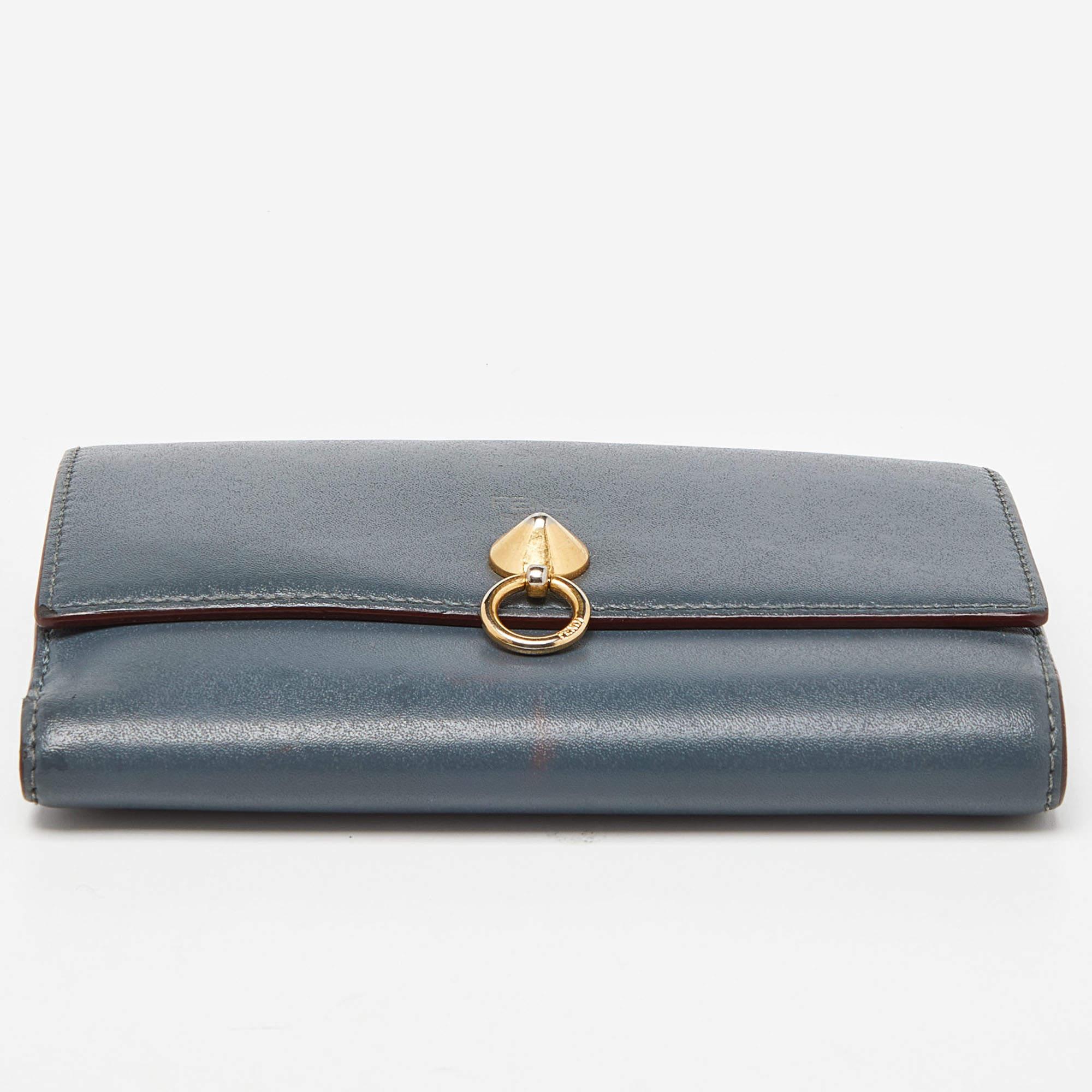 Fendi Grey Leather Trifold Compact Wallet For Sale 2